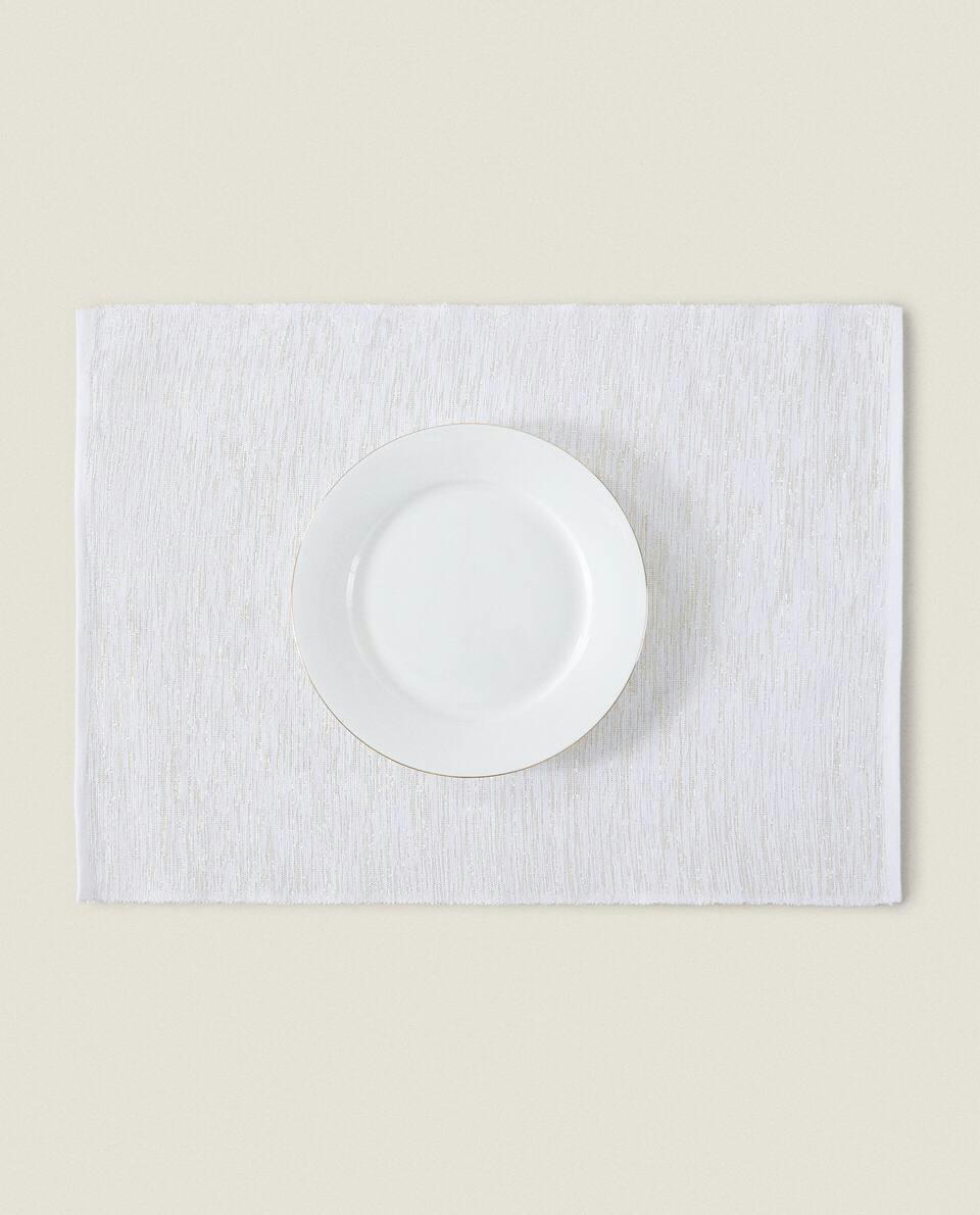 PACK OF GLITTERY CHRISTMAS PLACEMATS (PACK OF 2)