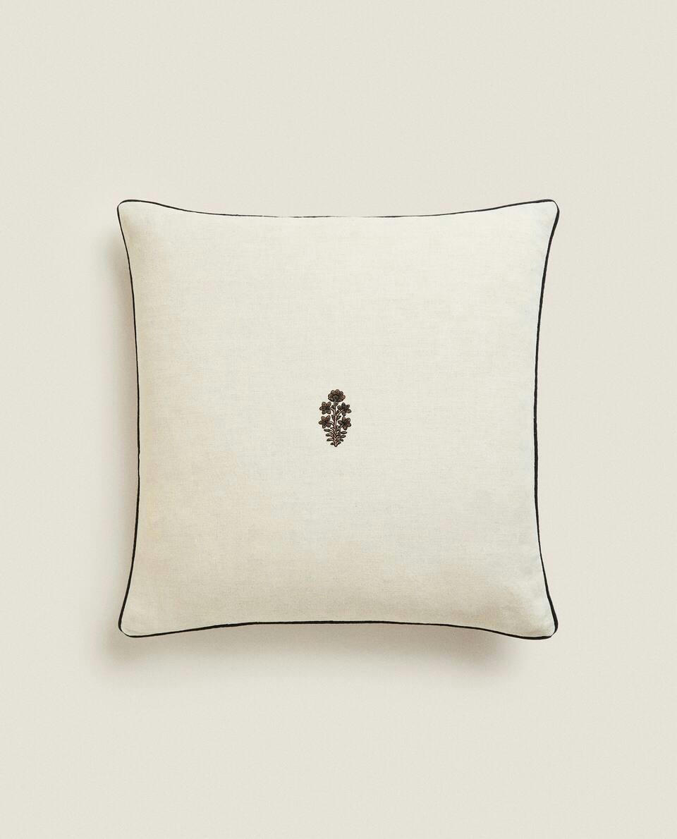 EMBROIDERED CUSHION COVER
