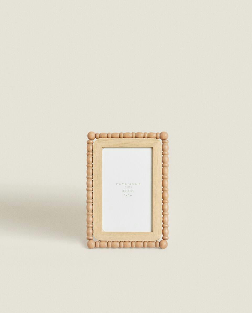 SMALL WOODEN PHOTO FRAME