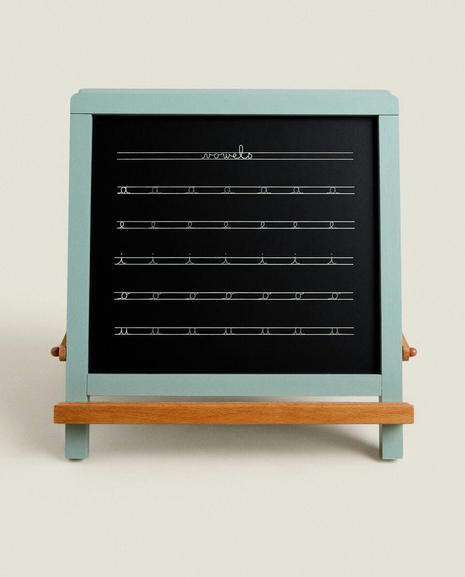 TOY WOODEN BLACKBOARD