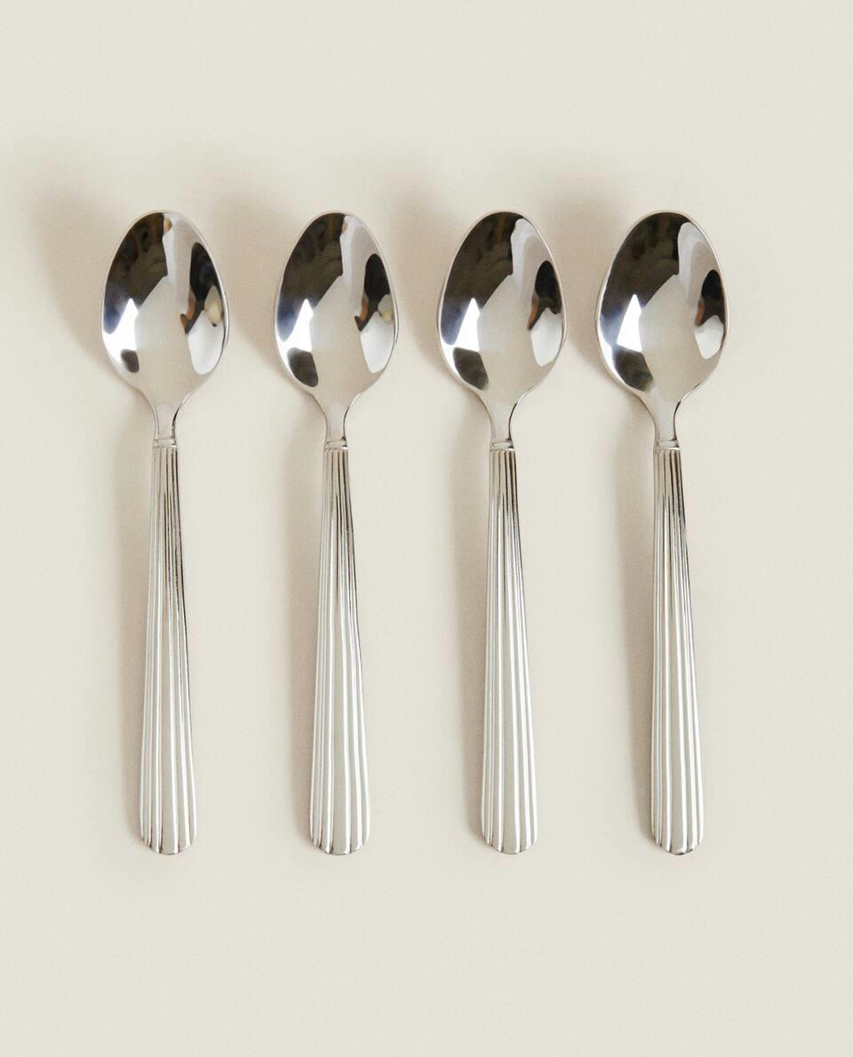 BOX OF 4 TEASPOONS WITH SCORED HANDLE