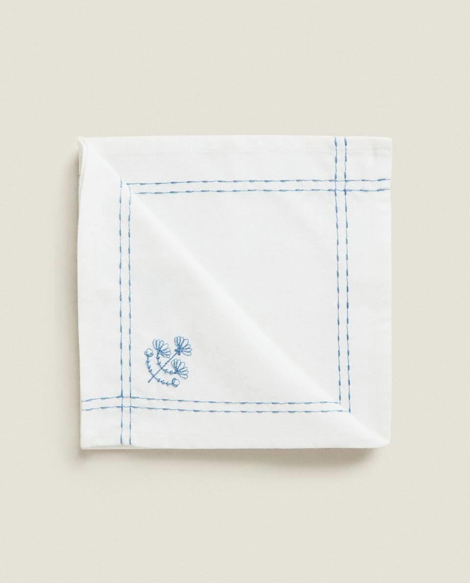 NAPKIN WITH FLORAL EMBROIDERY