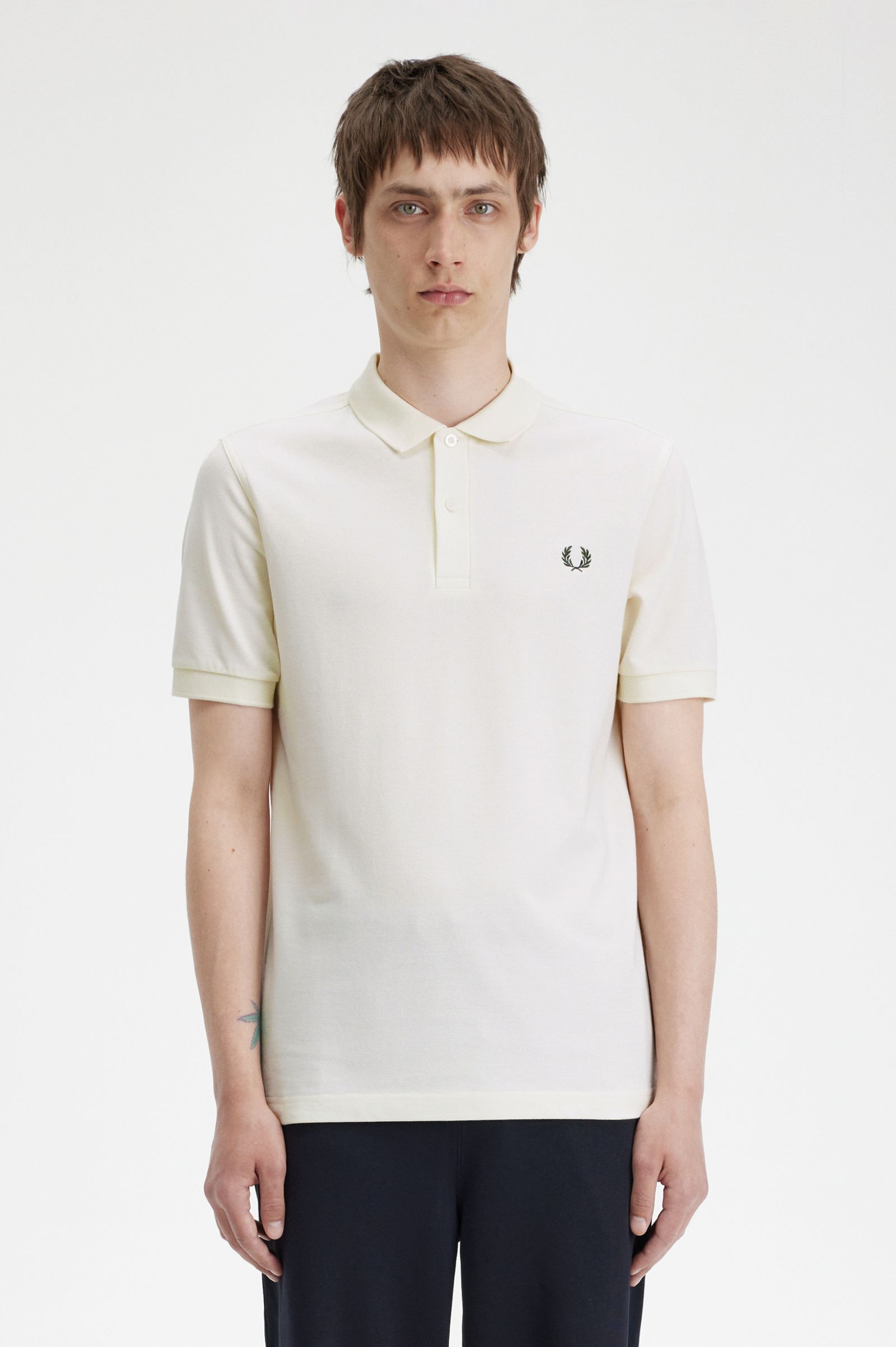 The Fred Perry ShirtM6000 Ecru / Night Green