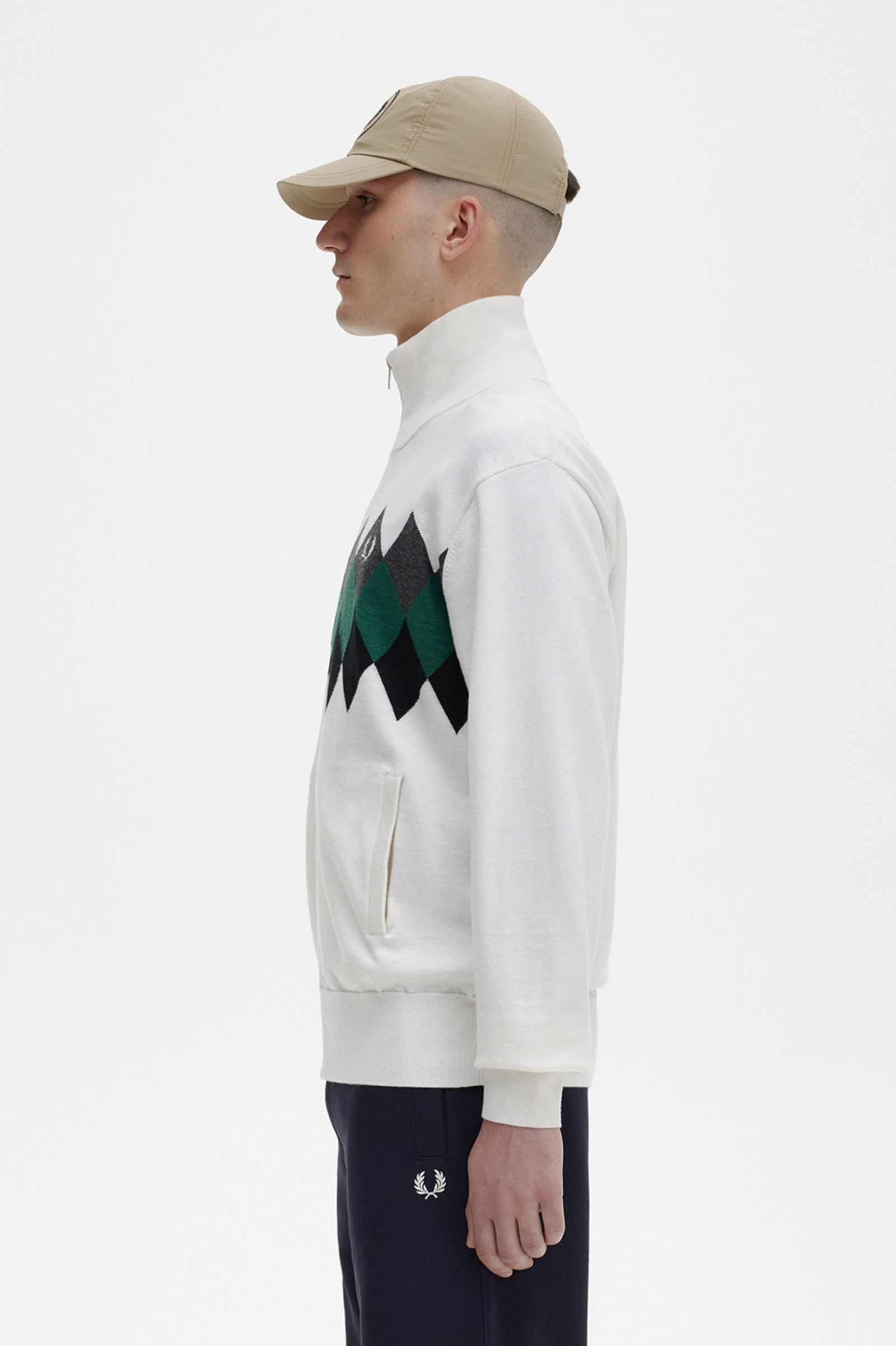 ReissuesDiamond Intarsia Cardigan Snow White
