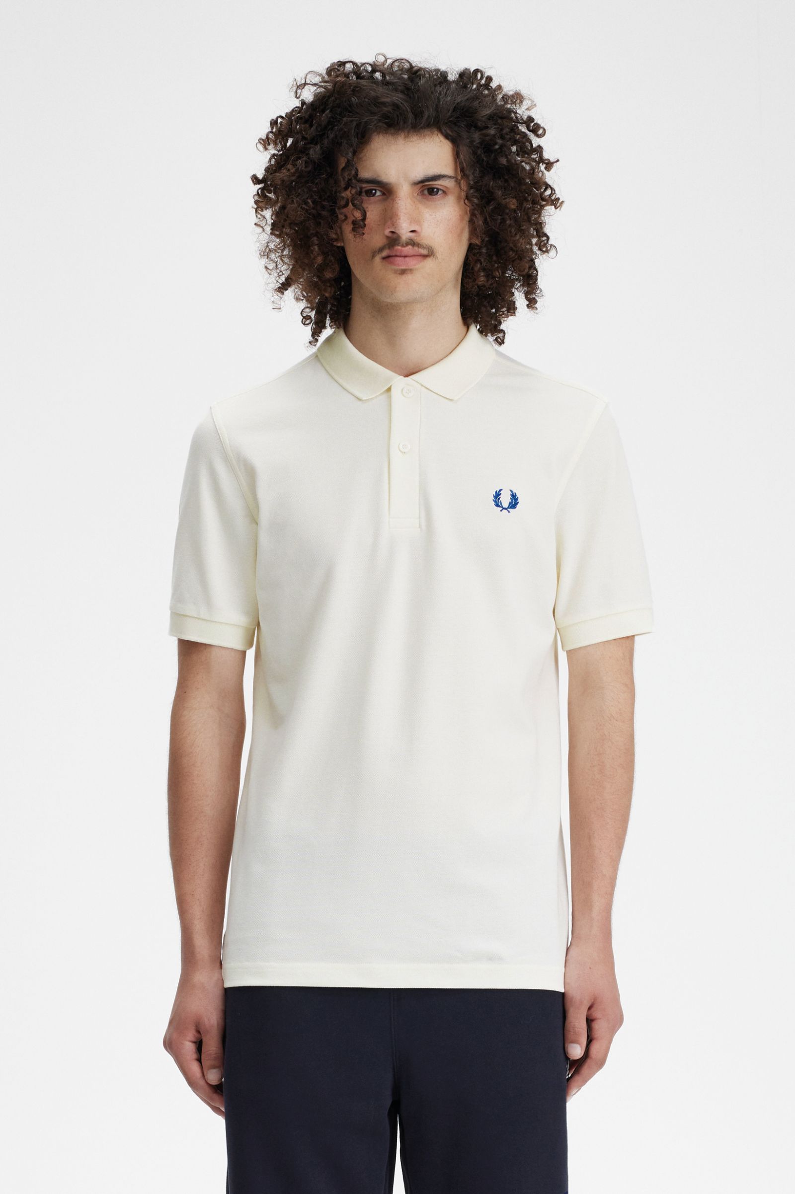The Fred Perry ShirtM6000 Ecru / Shaded Cobalt