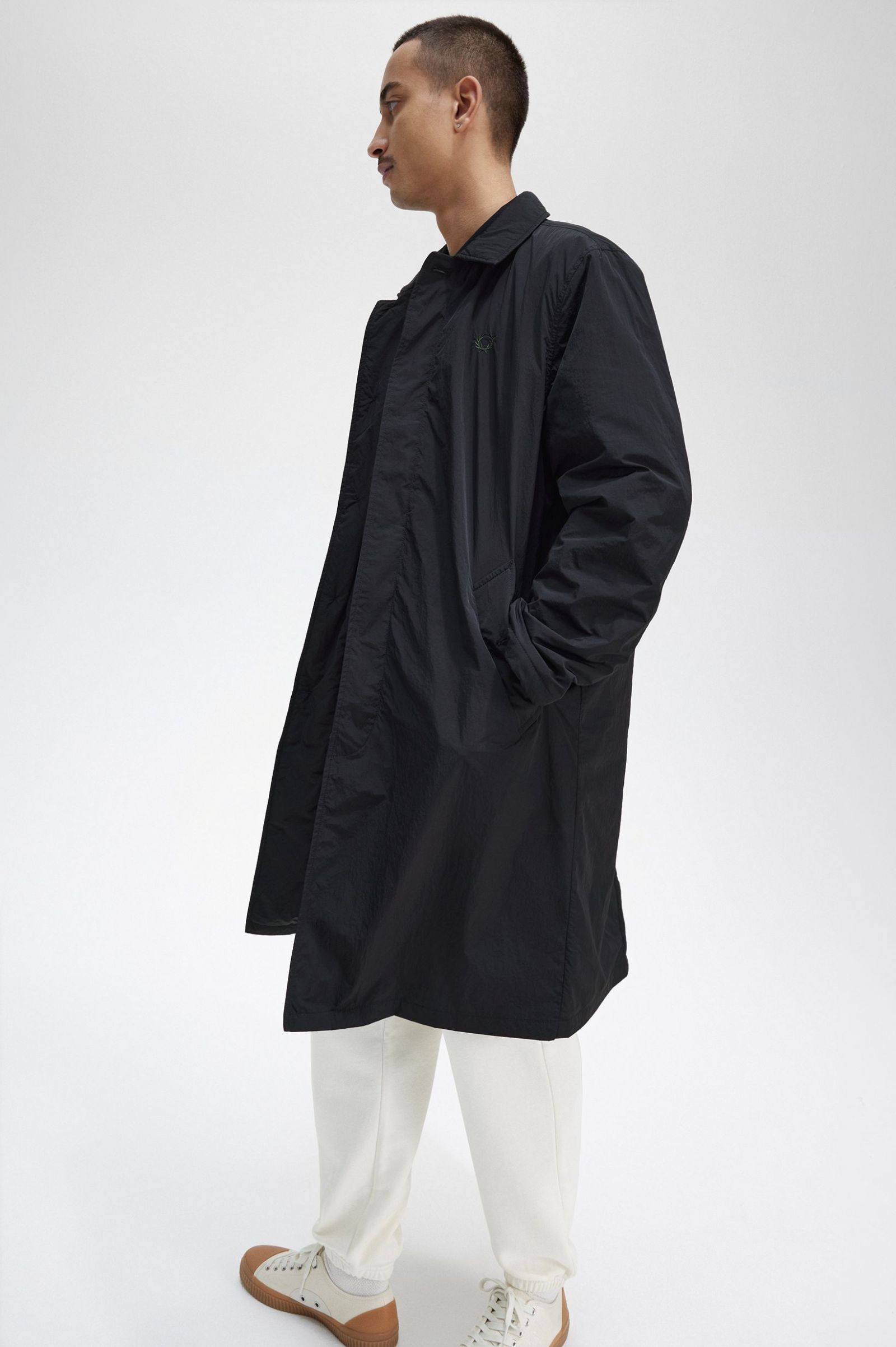 Button Through Mac Black