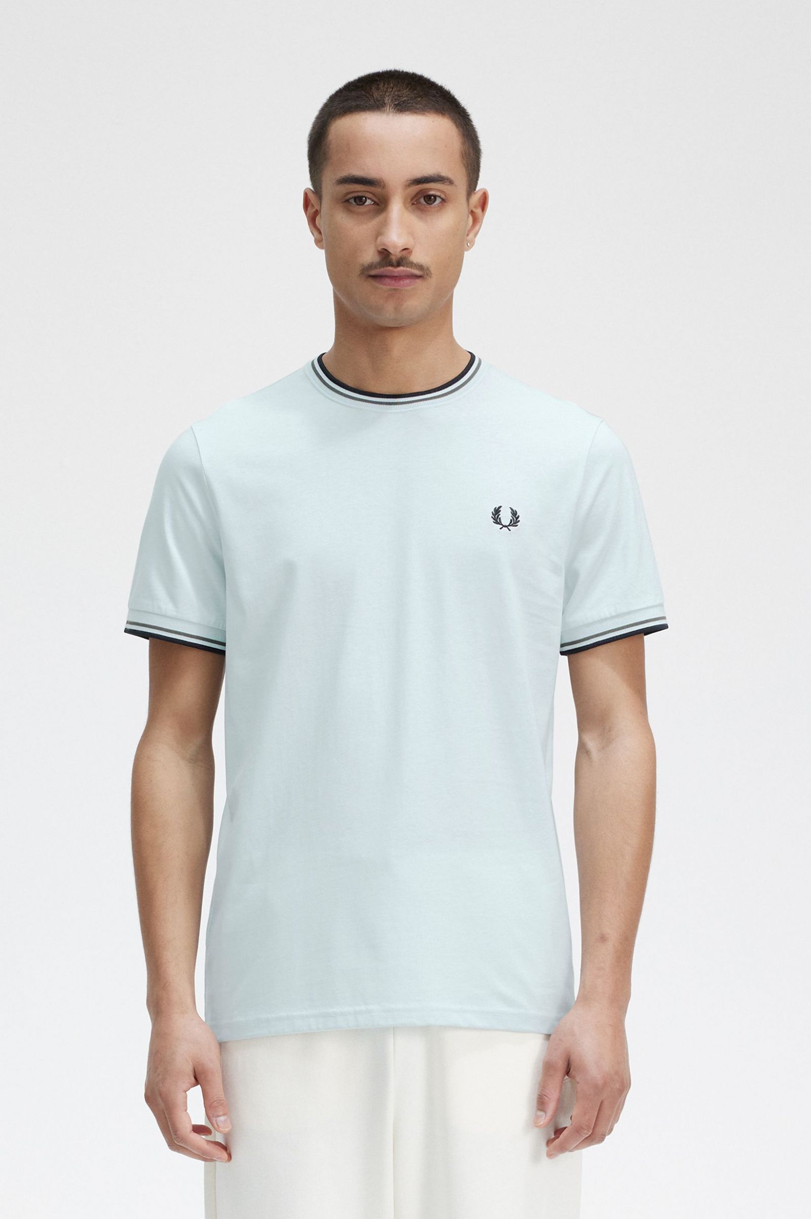 Twin Tipped T-Shirt Light Ice / Field Green / Black