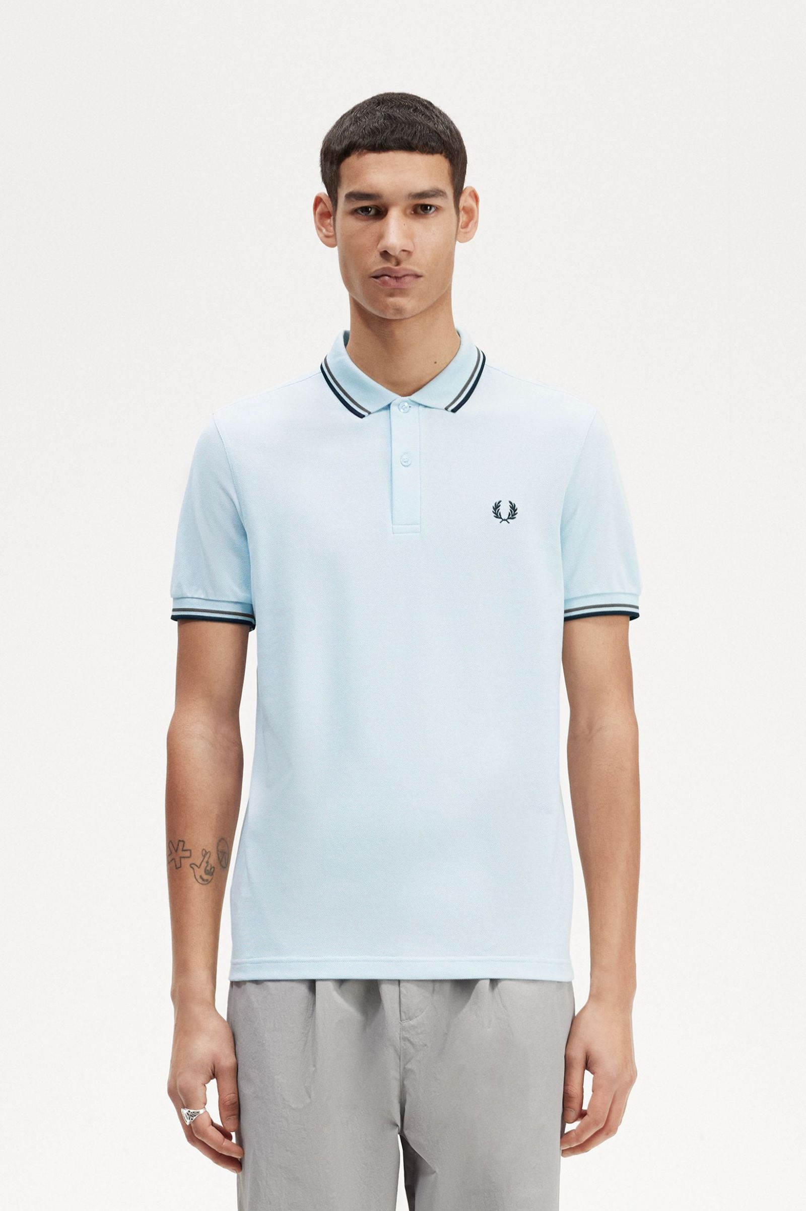 The Fred Perry ShirtM3600 Light Ice / Field Green / Black