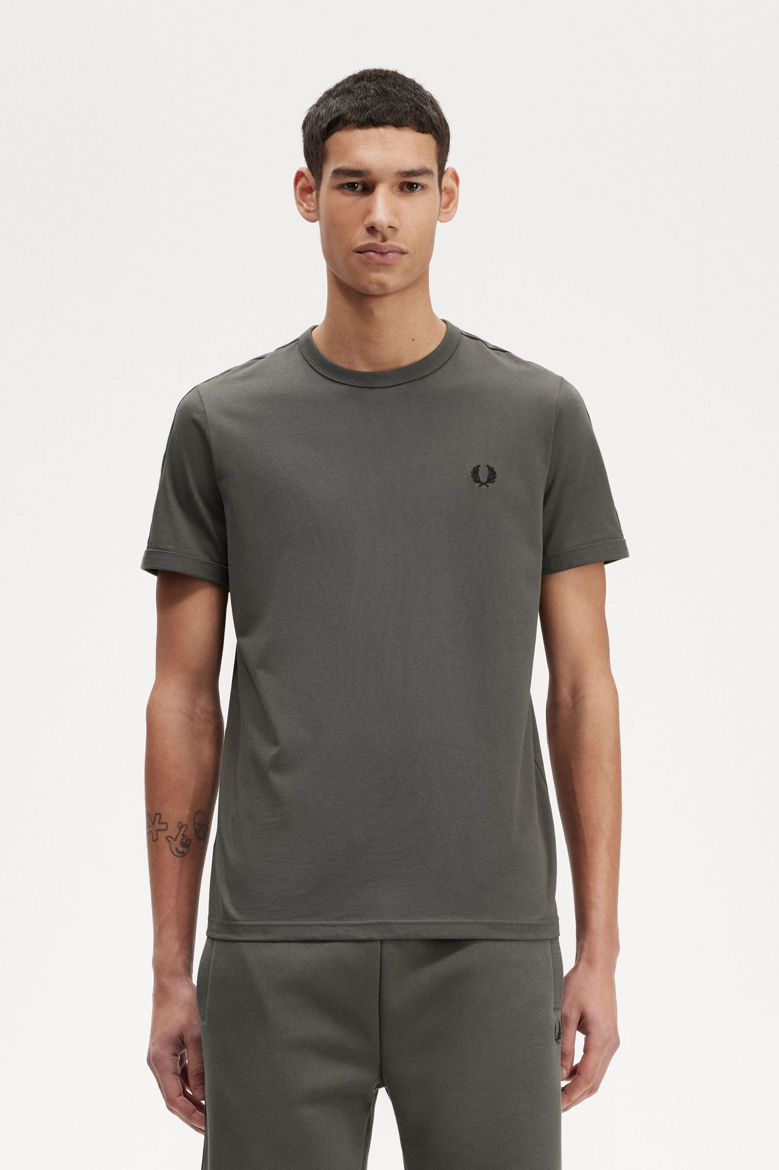 Contrast Tape Ringer T-Shirt Field Green / Field Green