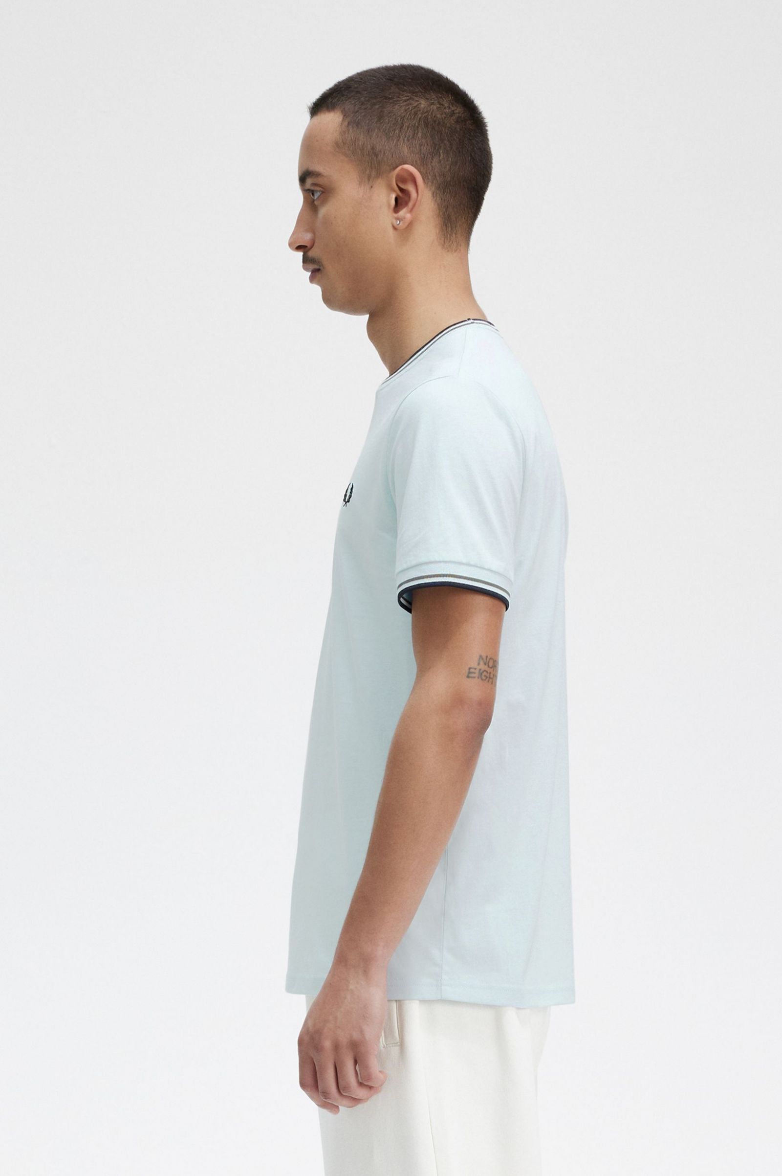 Twin Tipped T-Shirt Light Ice / Field Green / Black