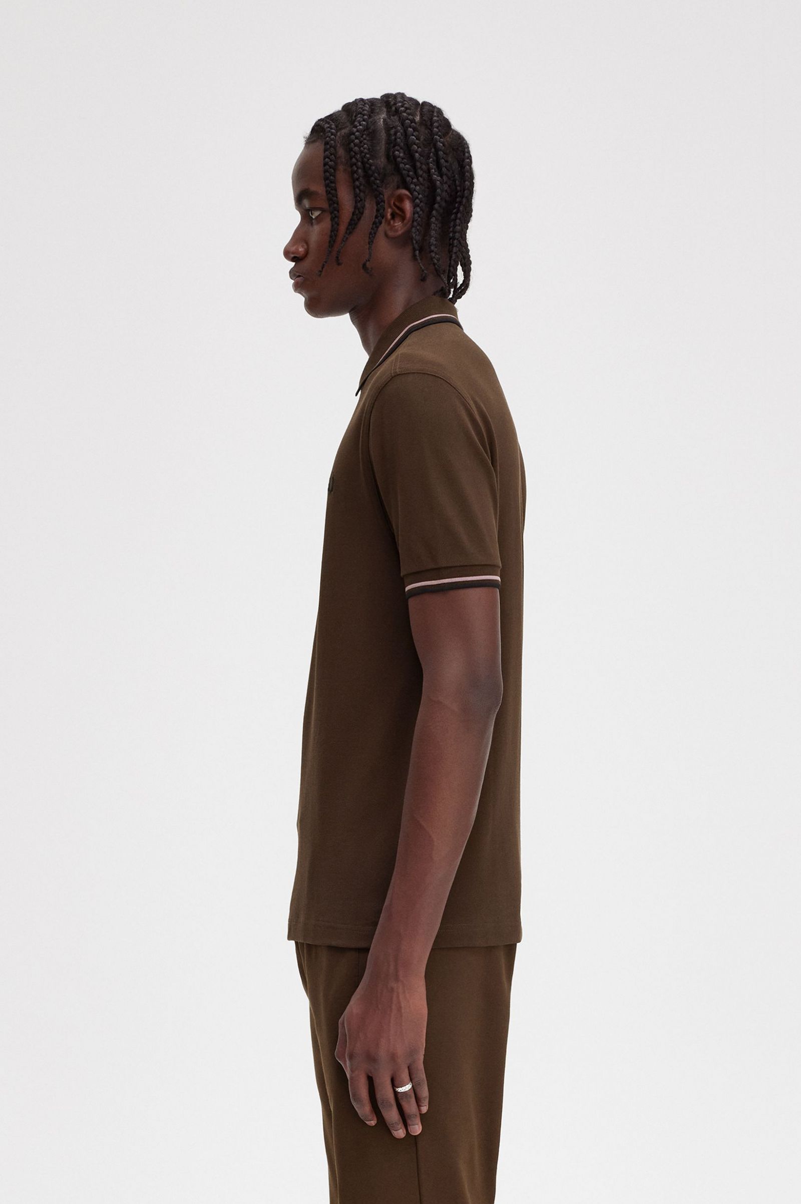 The Fred Perry ShirtM3600 Burnt Tobacco / Dark Pink / Black