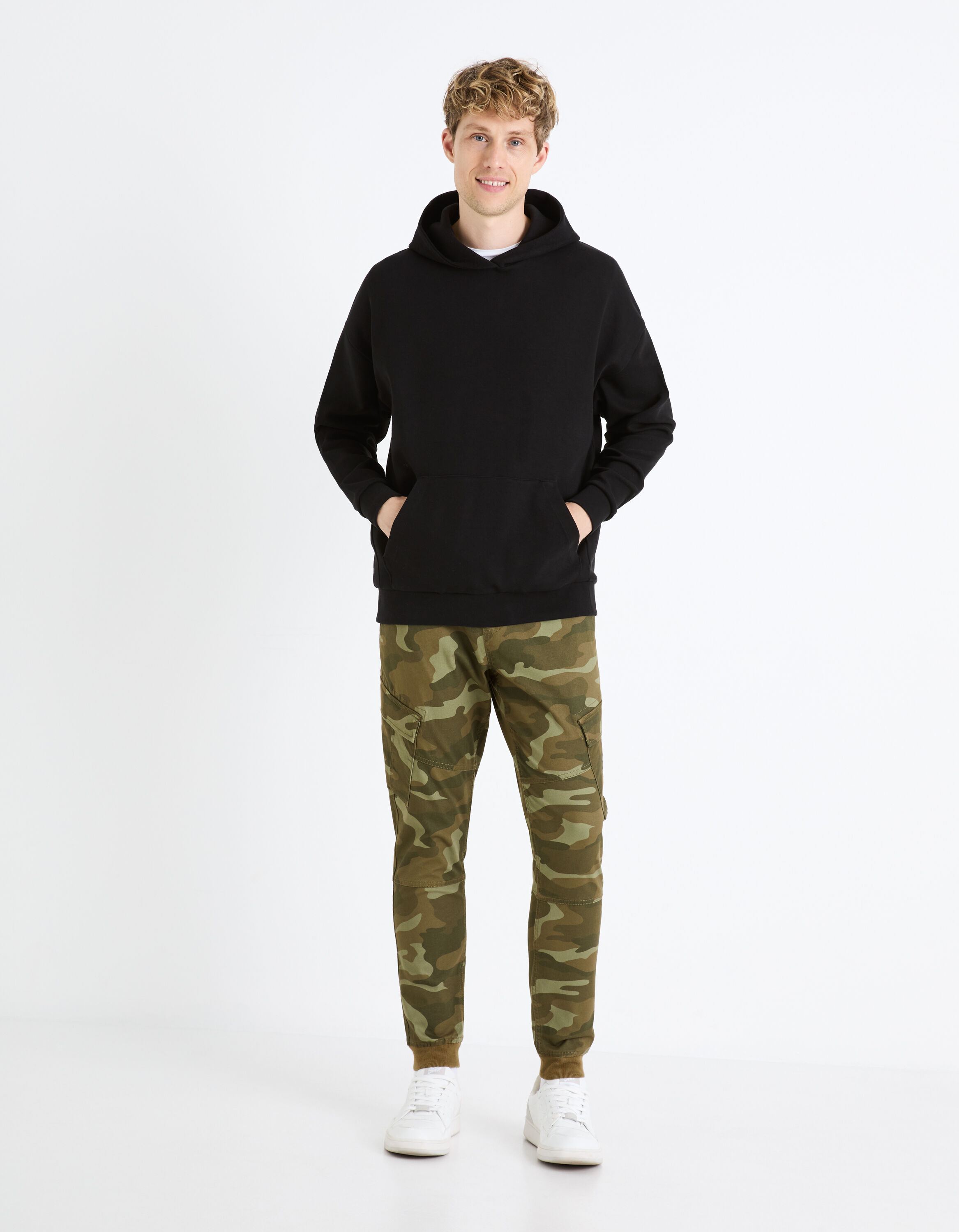 Sweat &agrave; capuche coton stretch - noir