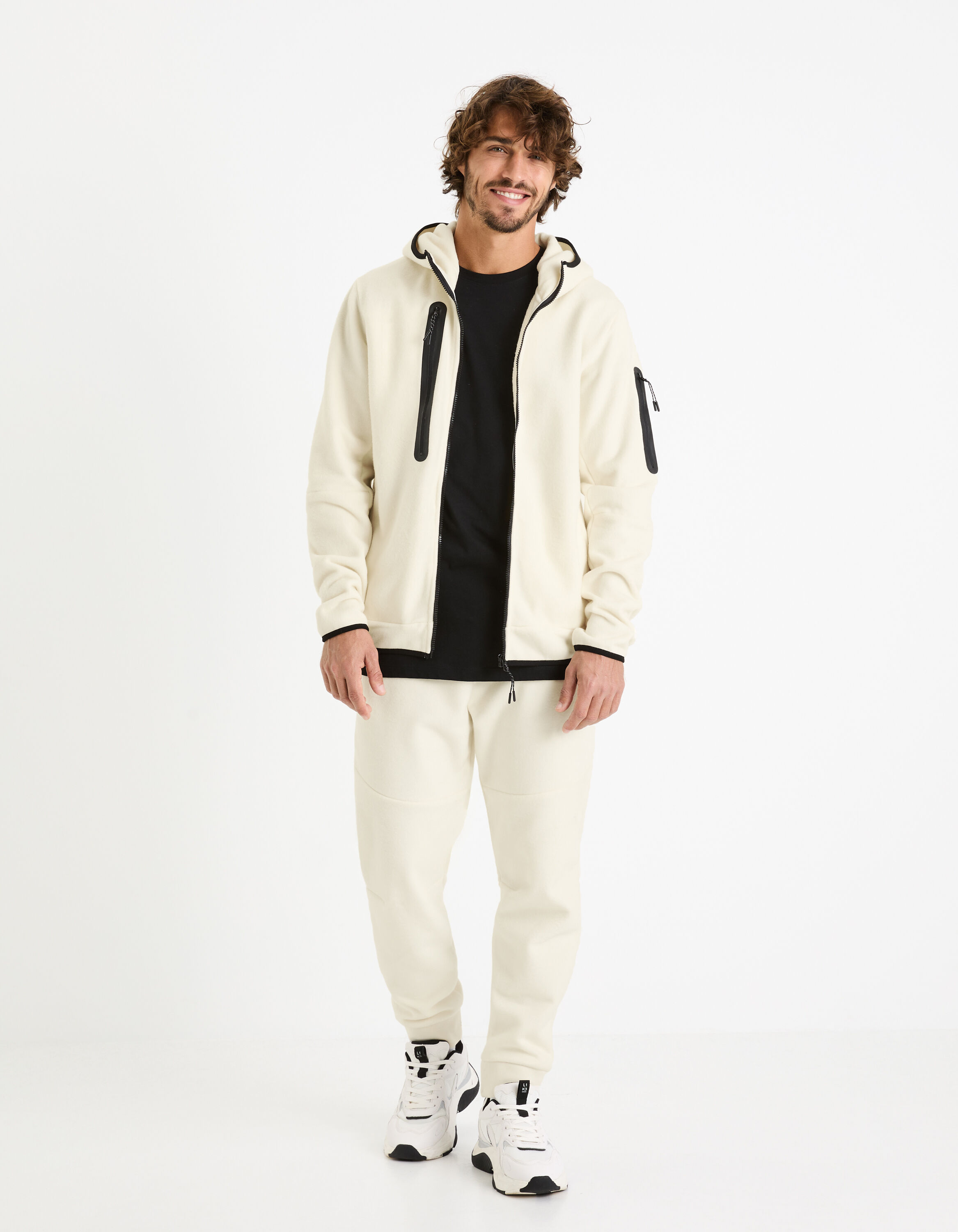 Sweat zipp&eacute; &agrave; capuche - beige