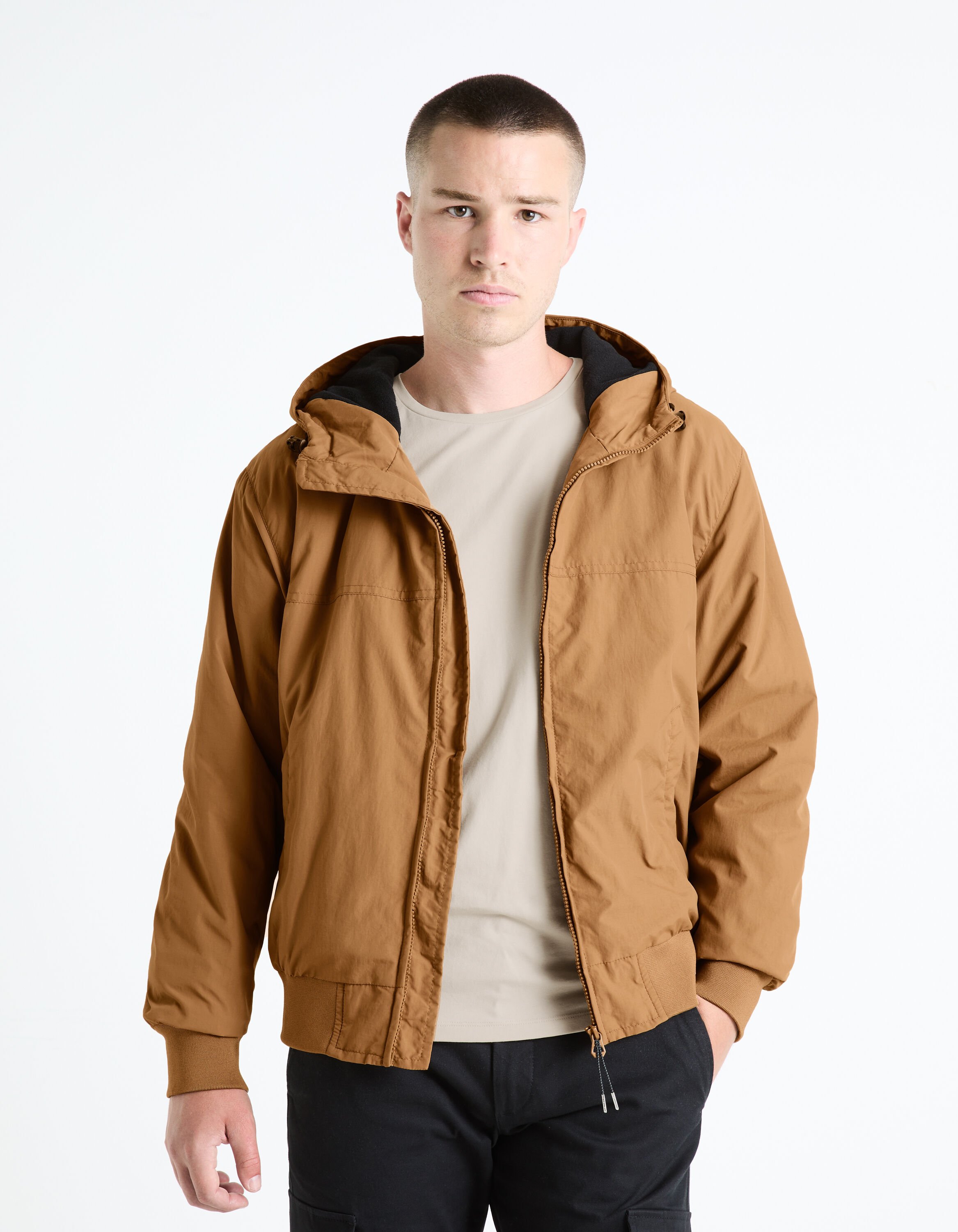 Blouson &agrave; capuche - camel