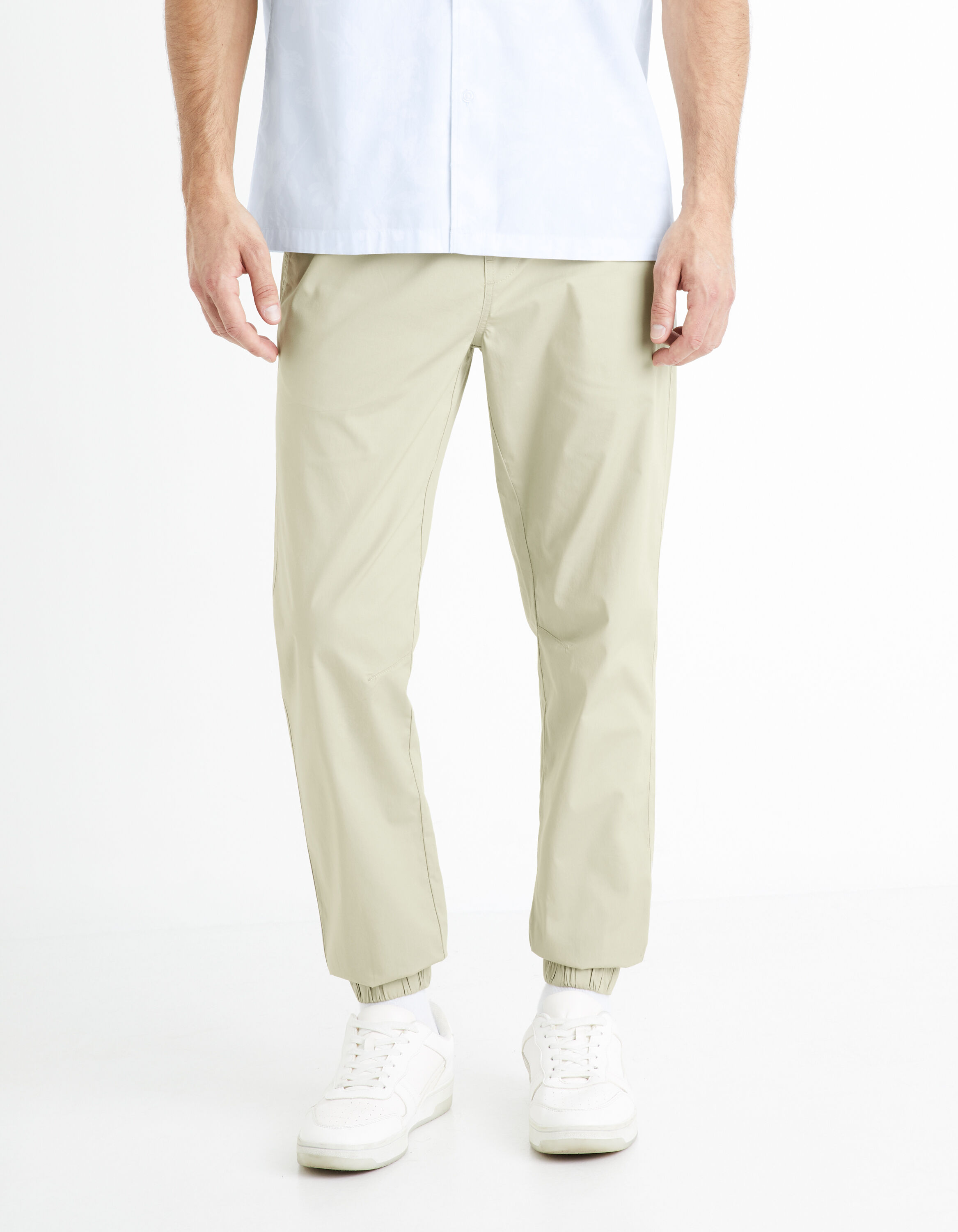 Jogging l&eacute;ger - vert clair