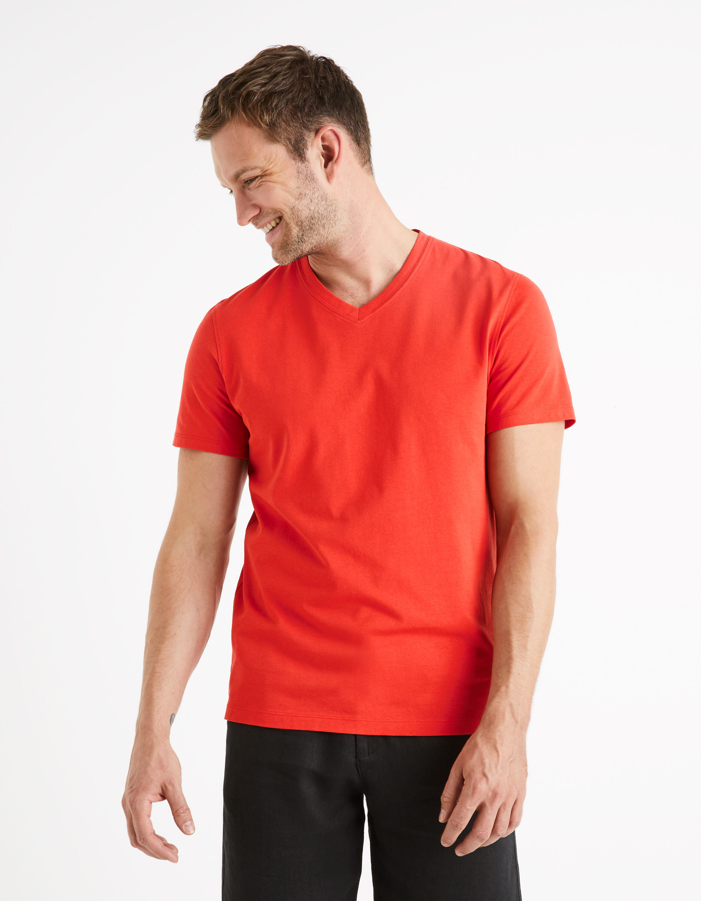 T-shirt col V 100% coton -rouge