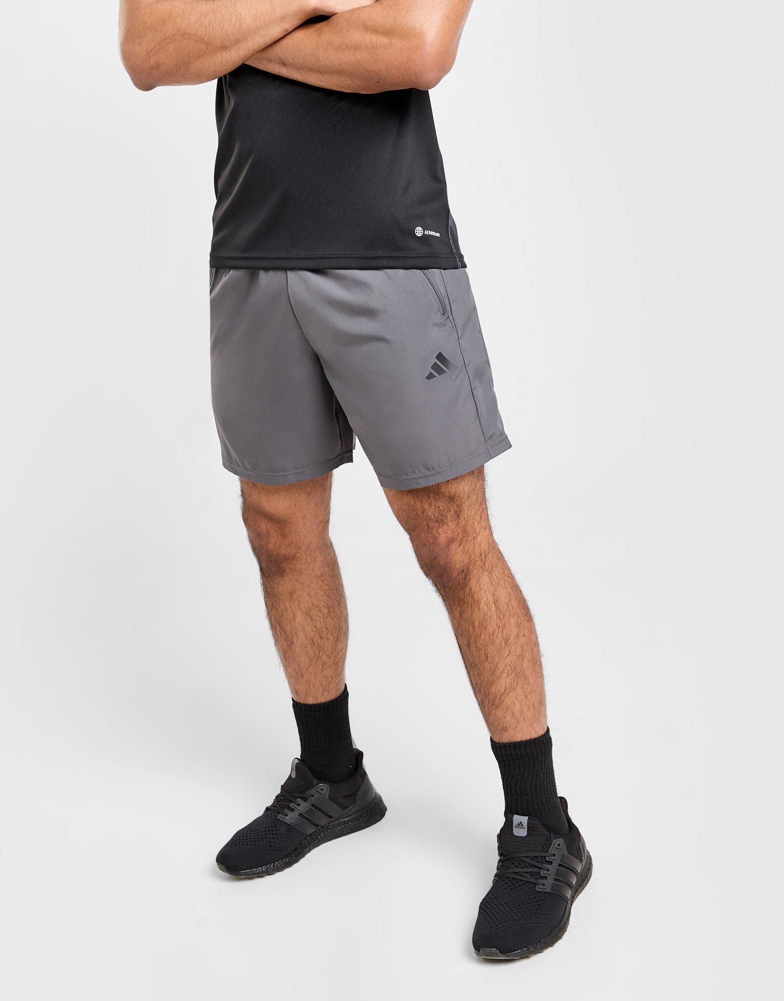 Training Essential Woven Shorts