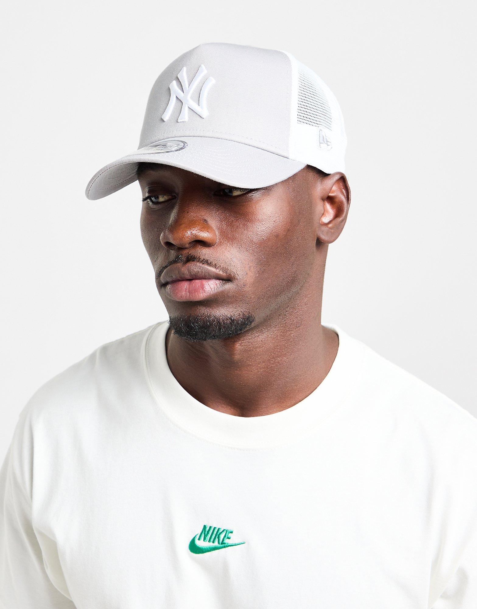 New Era MLB New York Yankees Snapback Trucker Cap