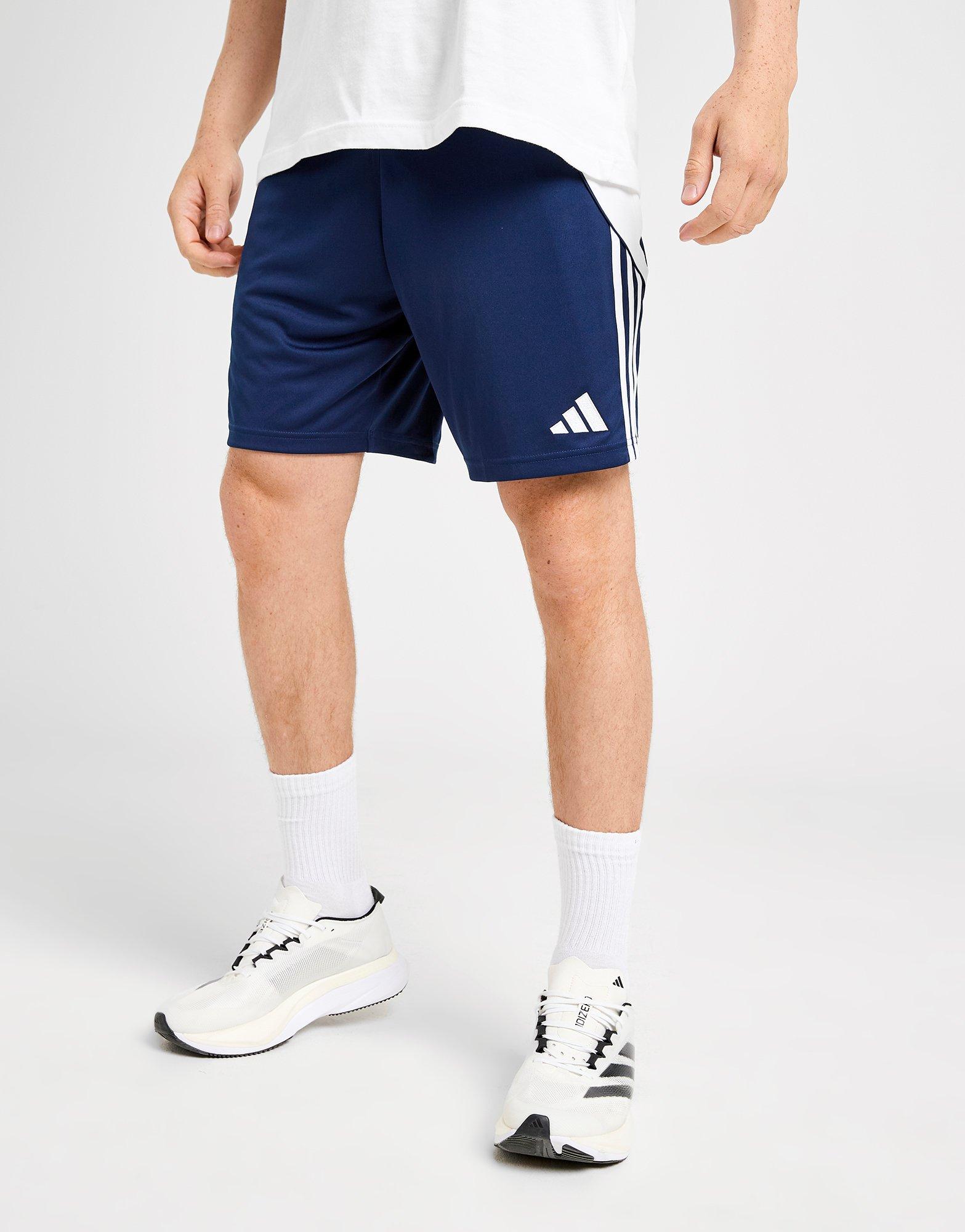 Tiro Shorts