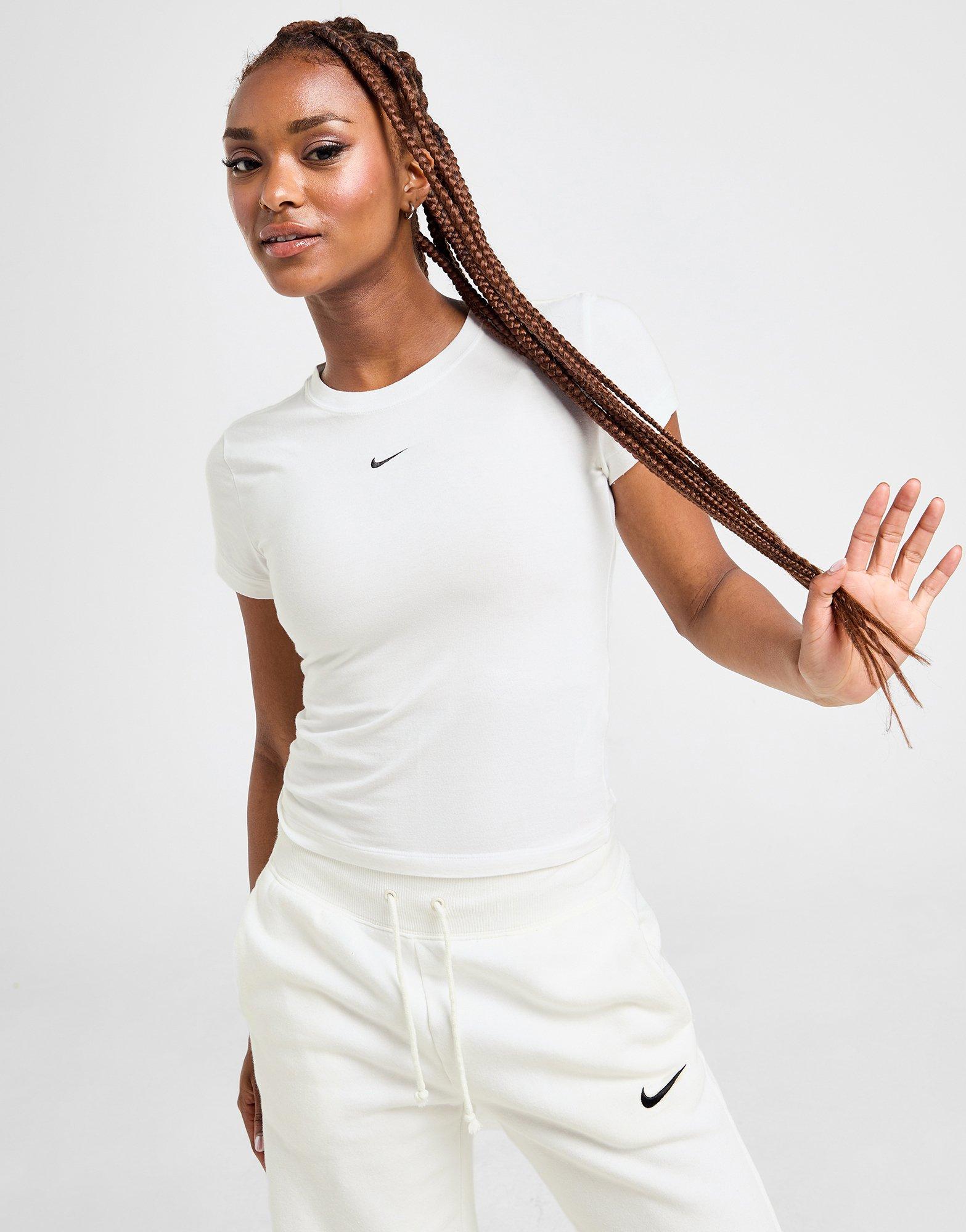 Essential Sportswear Chill Knit T-Shirt