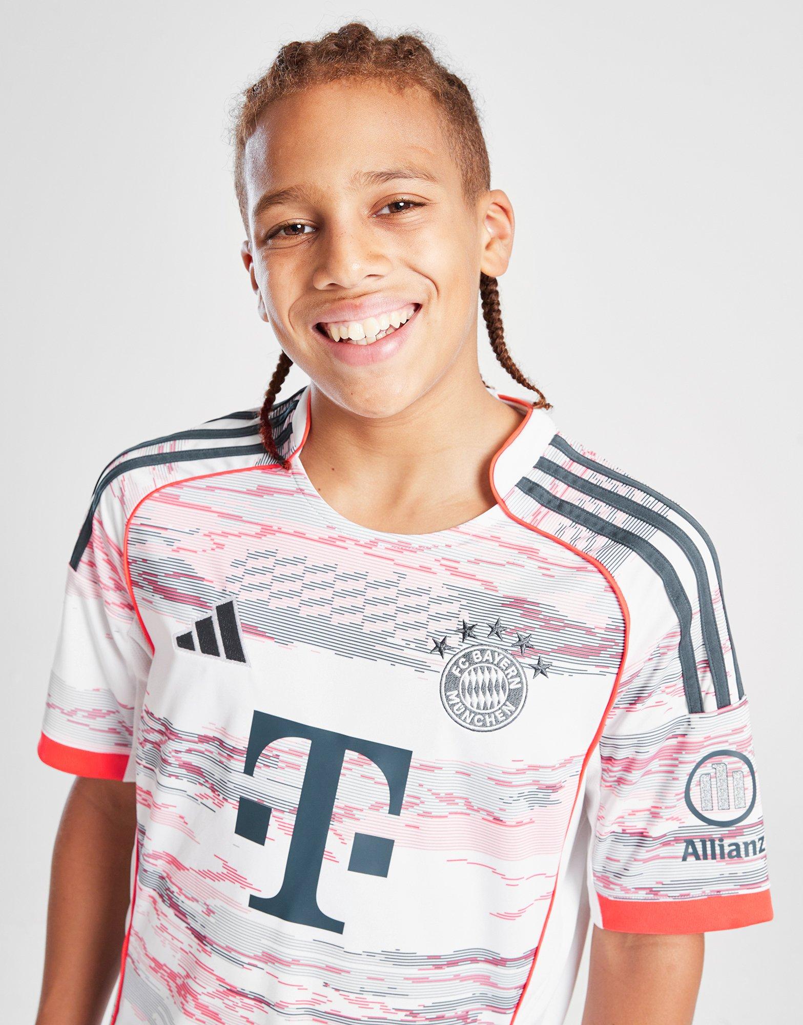 FC Bayern Munich 2025/26 Away Shirt Junior