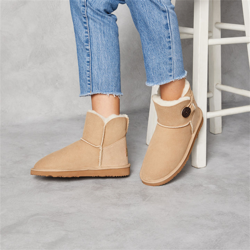 Women's Burleigh Button Mini Natural