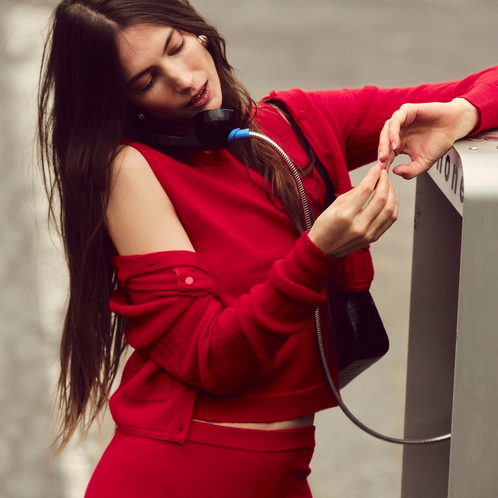 Featherweight cashmere-blend cropped sweater shell-Bright Cerise