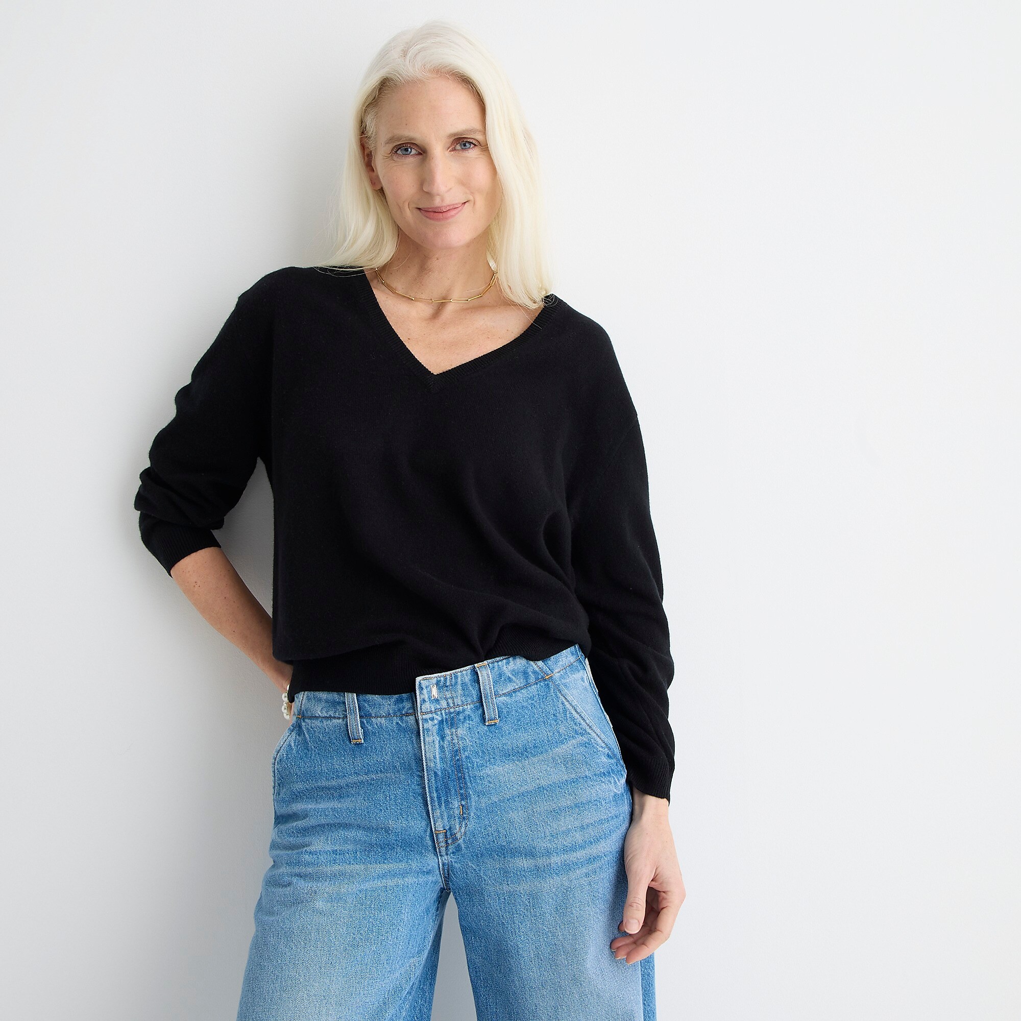 Cashmere relaxed V-neck sweater-Black