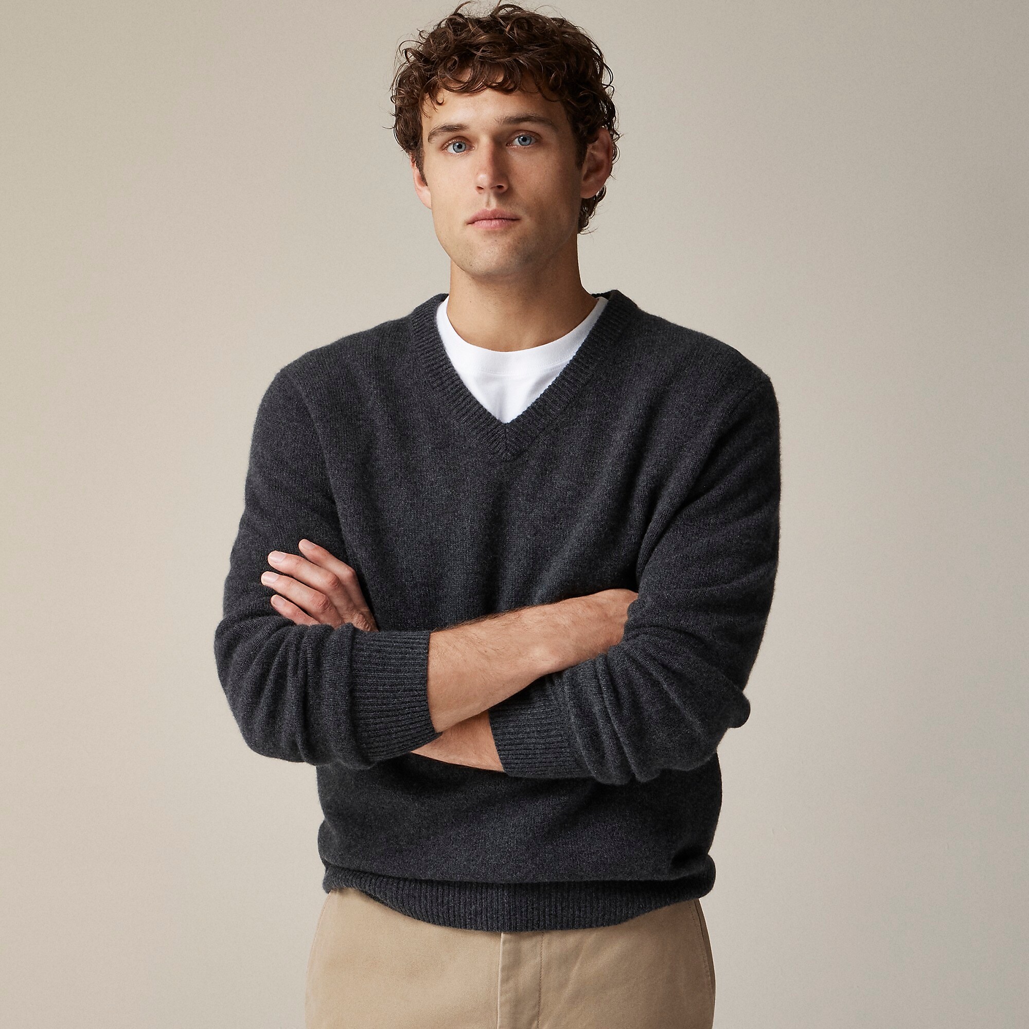 Relaxed midweight cashmere V-neck sweater-Hthr Charcoal