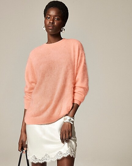 Brushed cashmere relaxed crewneck sweater-Peach Clay