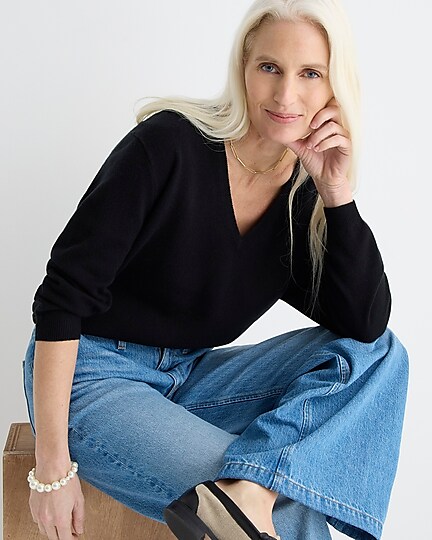 Cashmere relaxed V-neck sweater-Black