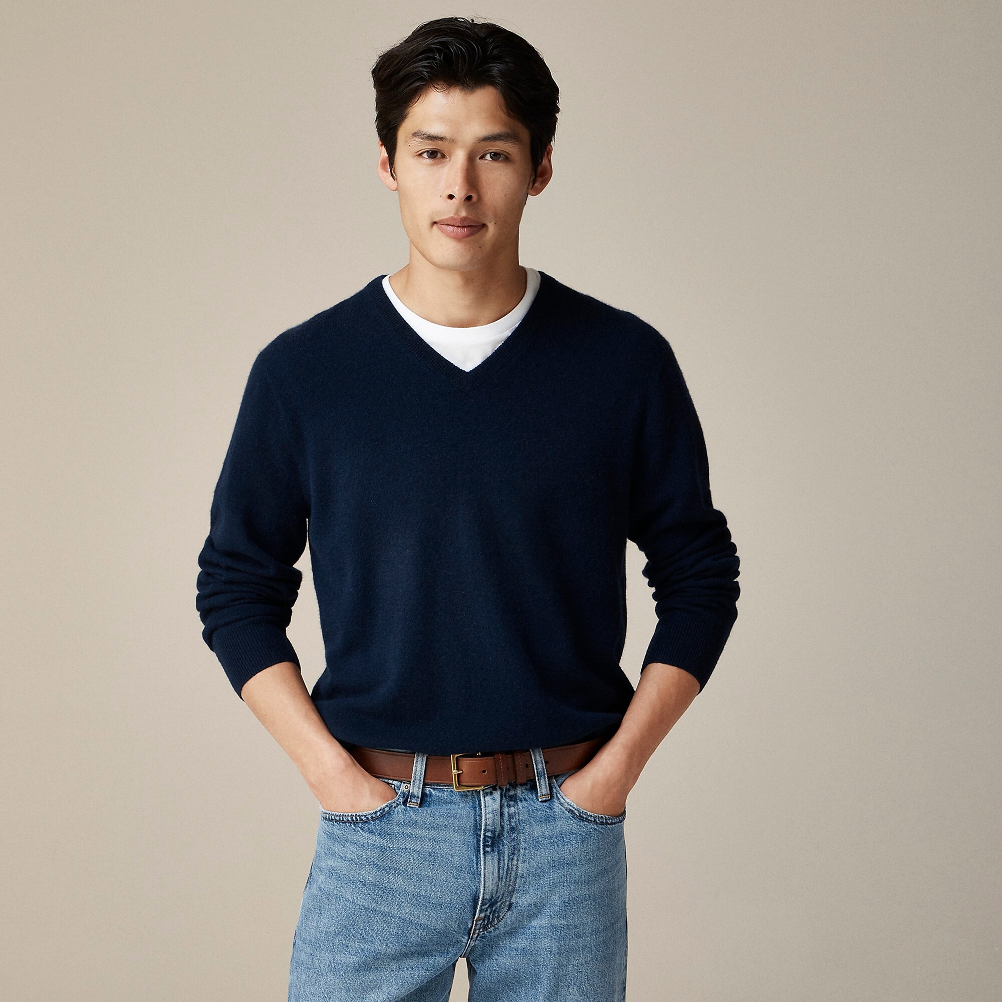 Cashmere V-neck sweater-Navy