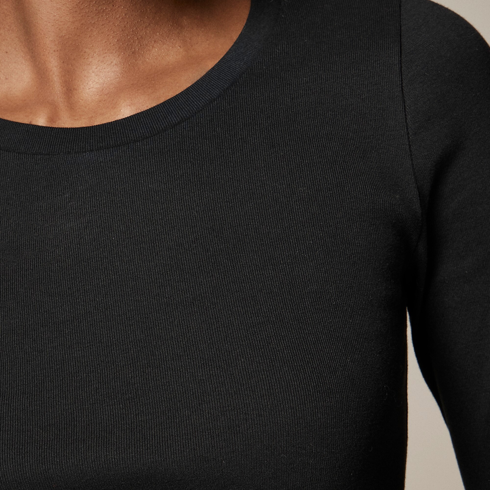 Perfect-fit long-sleeve crewneck T-shirt-Black