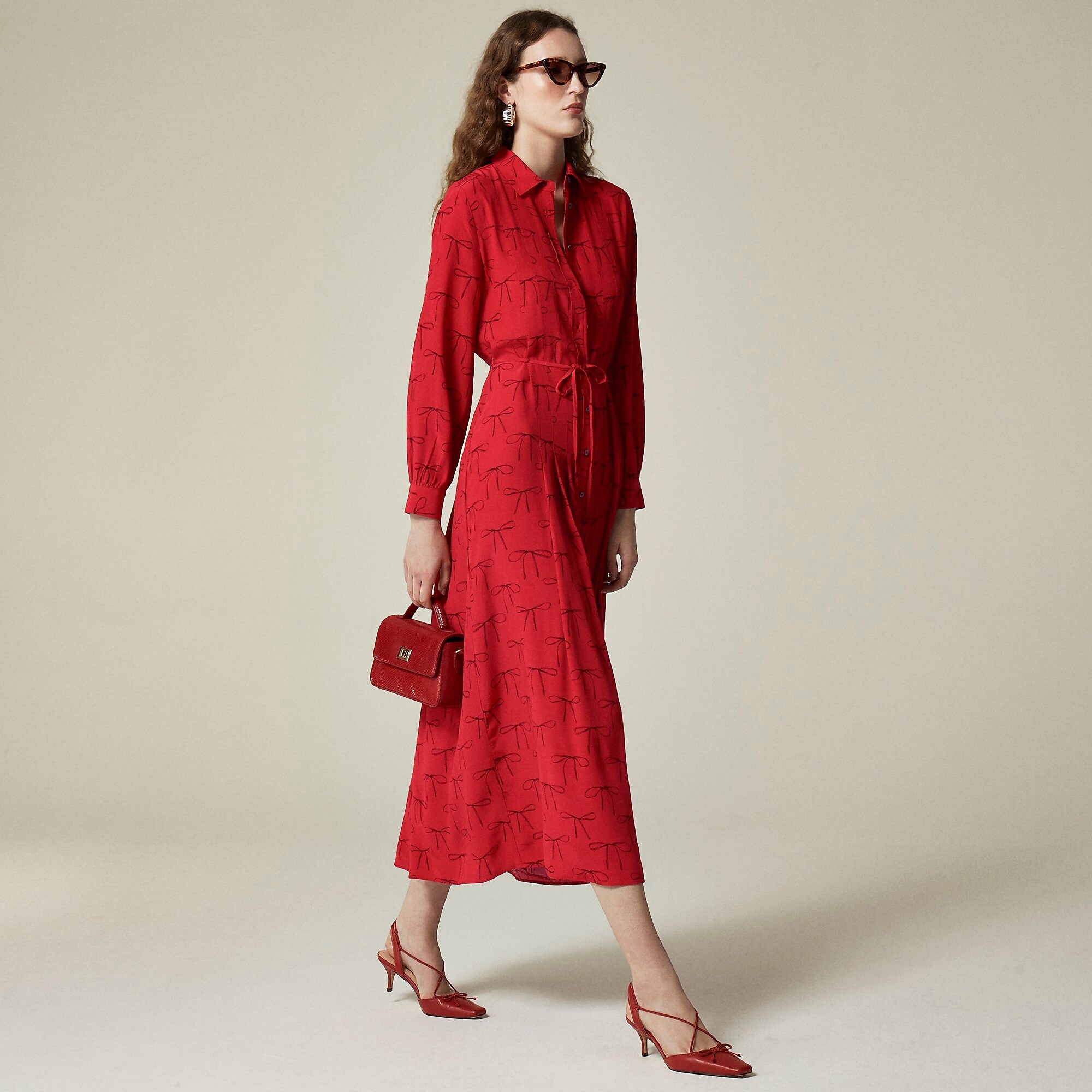 Drapey pleated shirtdress in bow print-Red