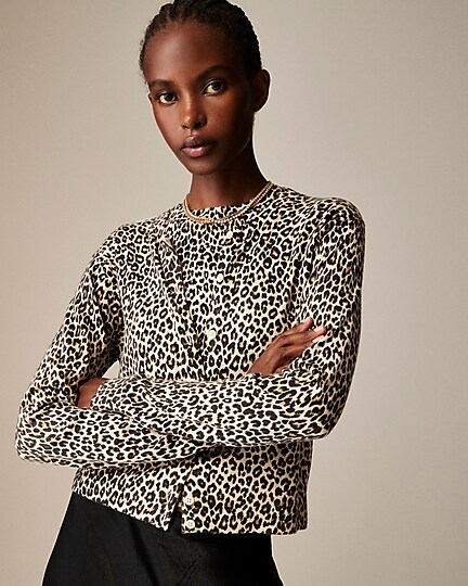 Featherweight cashmere shrunken cardigan sweater in leopard print-Panthera Leopard