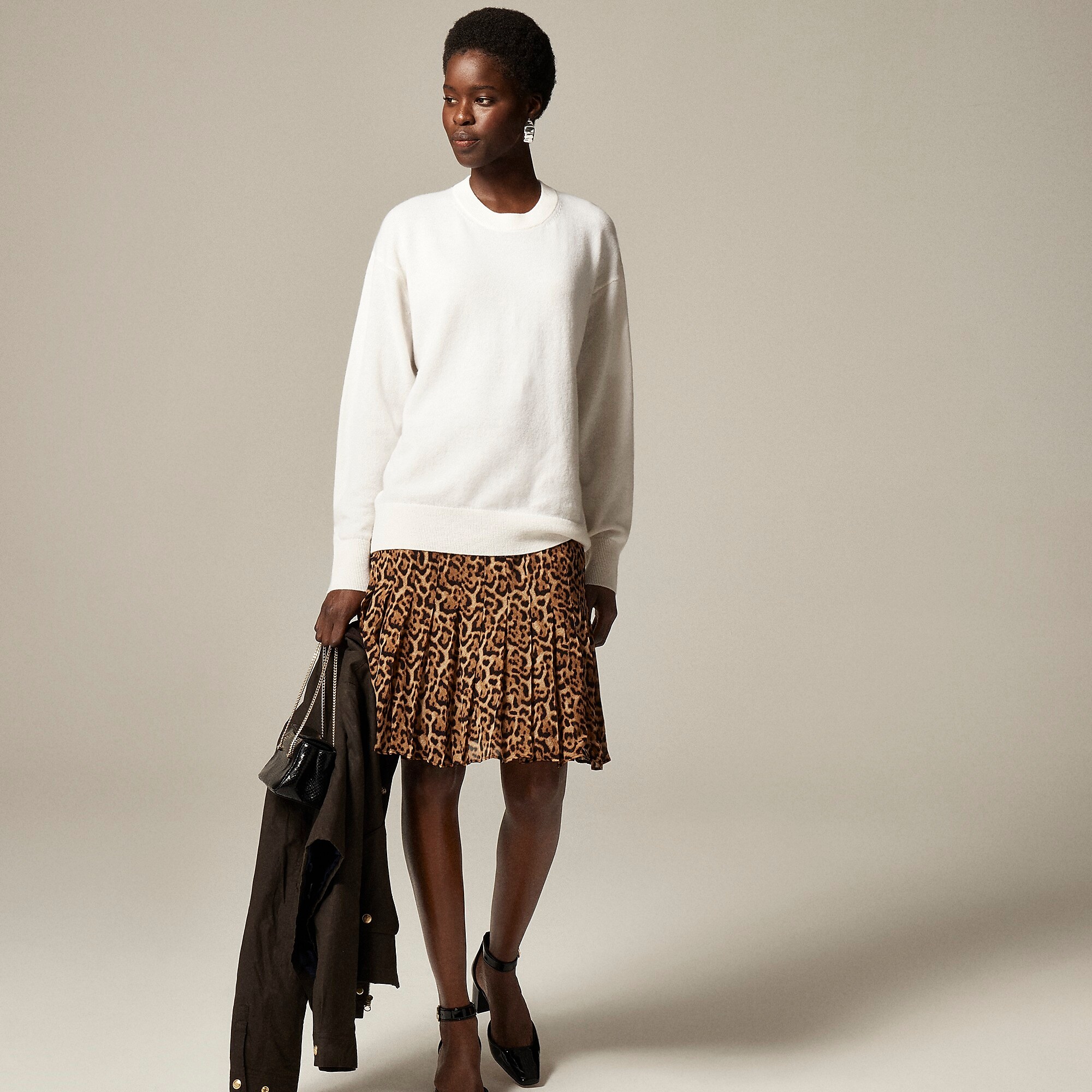 Cashmere relaxed crewneck sweater-Snow