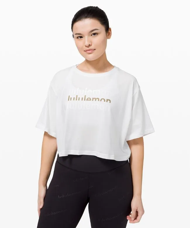 Cortes Crop T-Shirt Logo