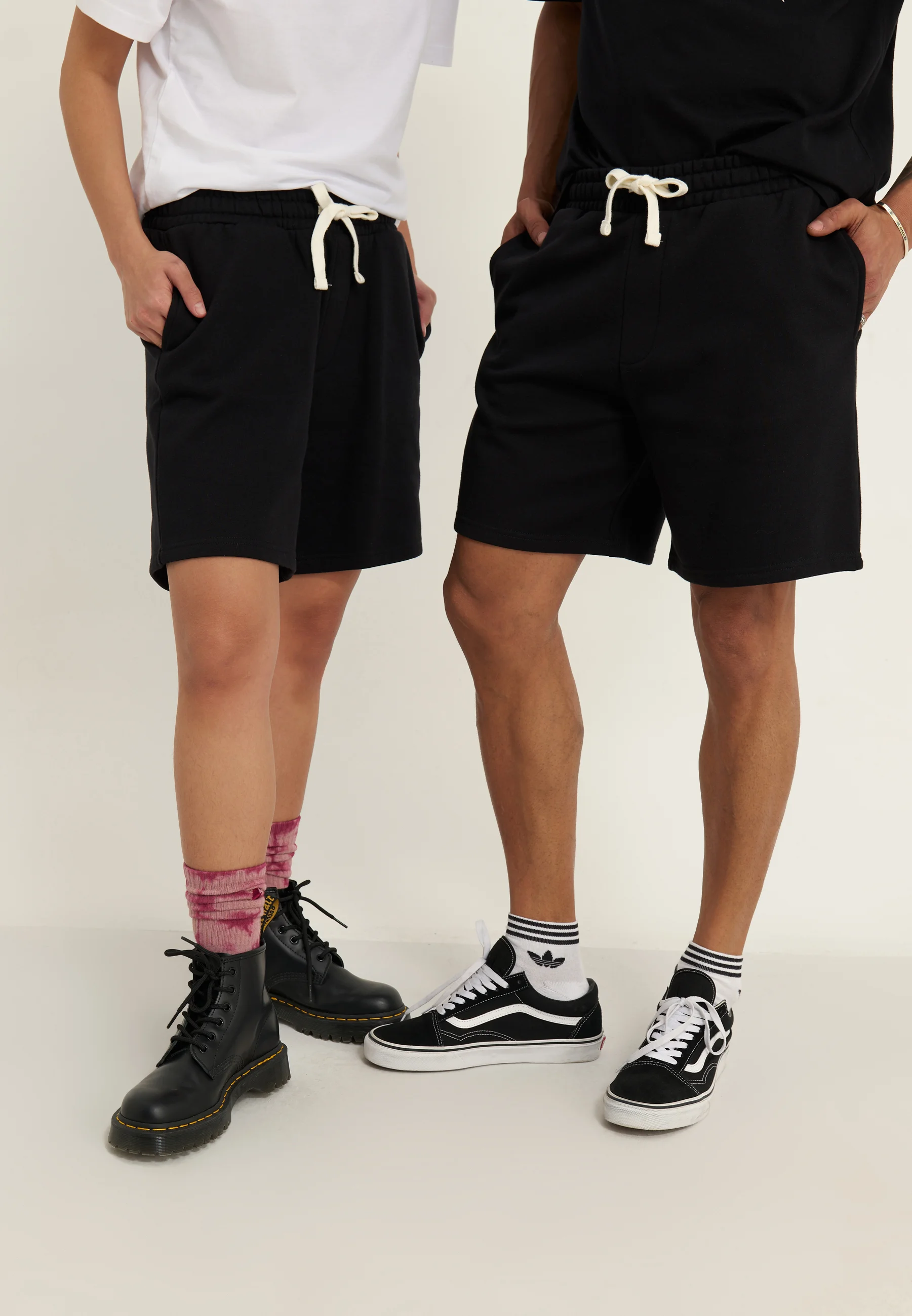 YOURTURN WIDE LEG SHORTS UNISEX - Pantaloni sportivi