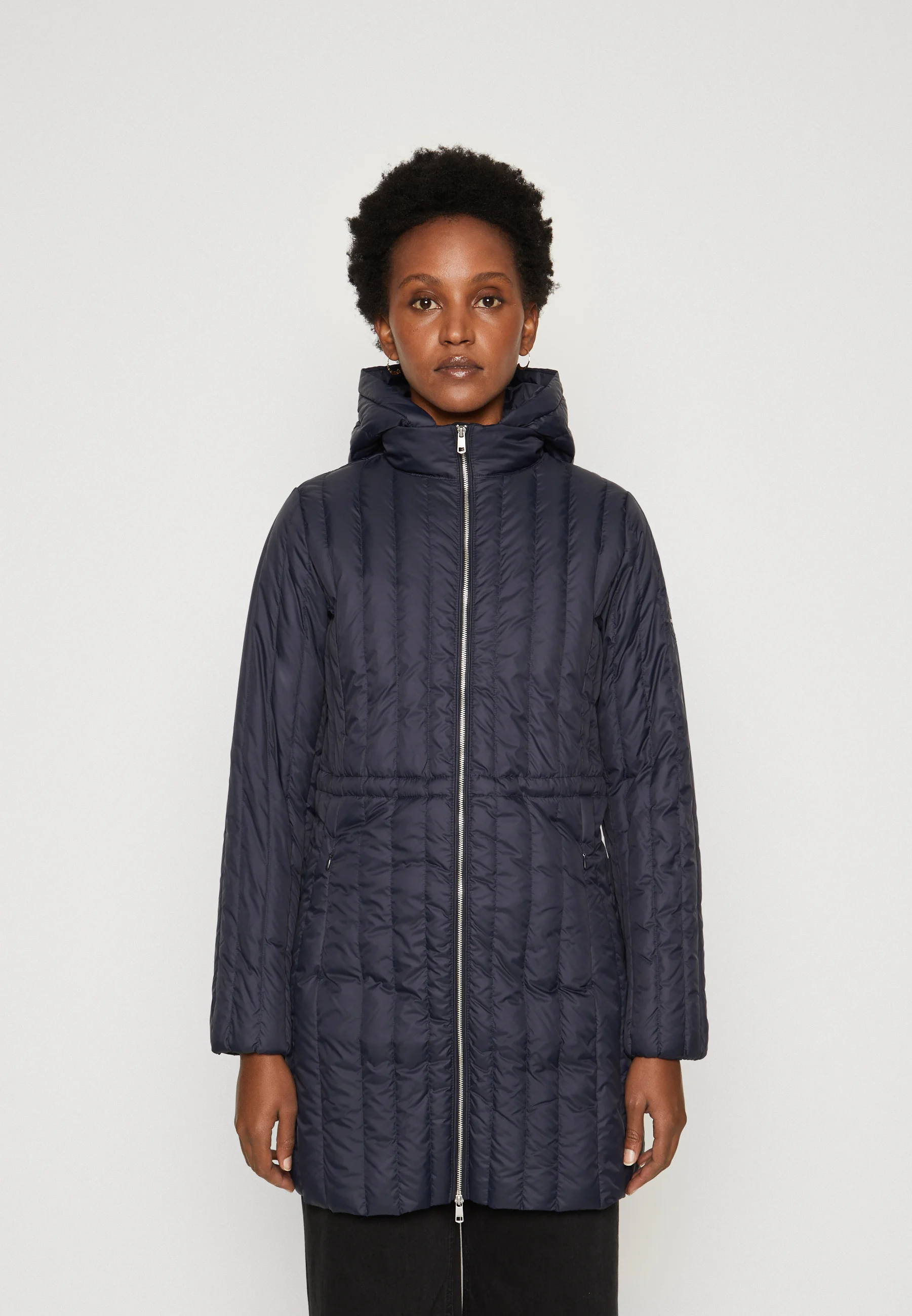 FEMININE COAT - Piumino