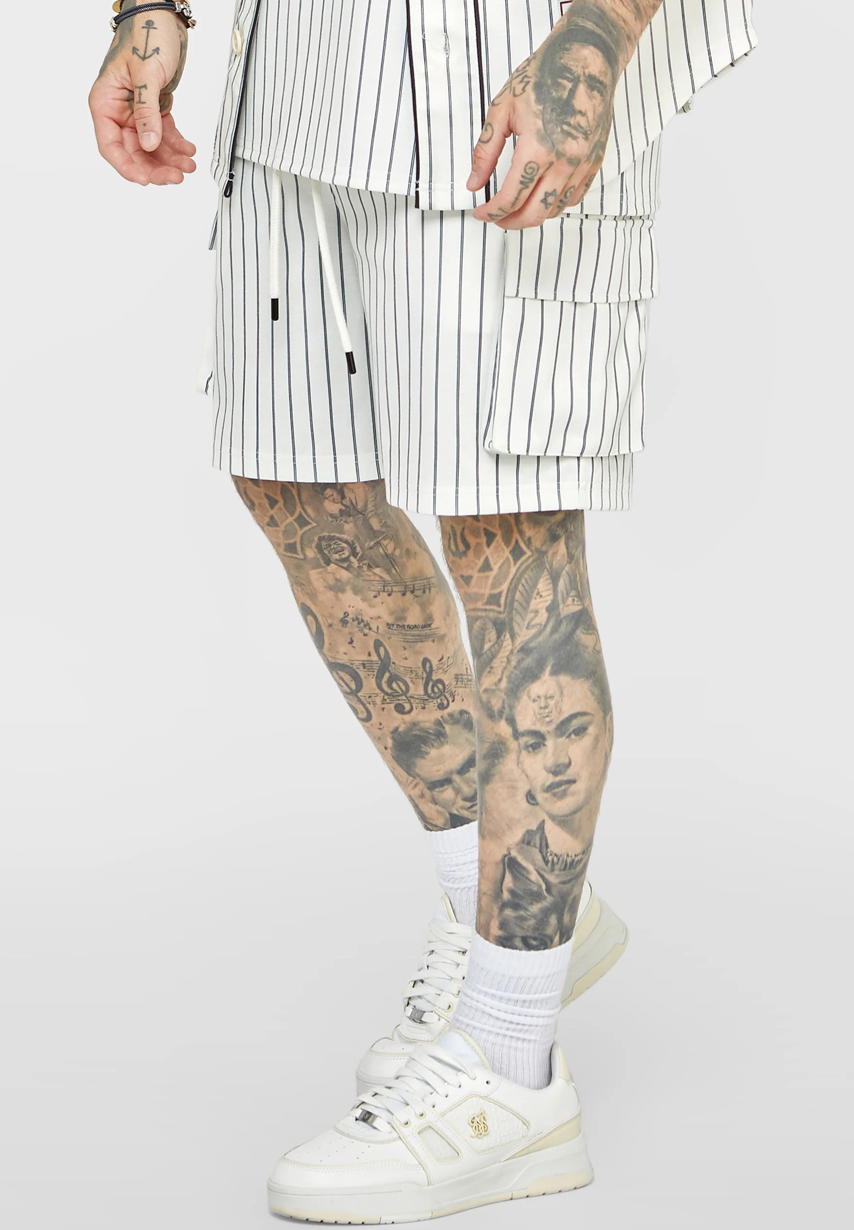 SIKSILK ANNIVERSARY CARGO - Shorts