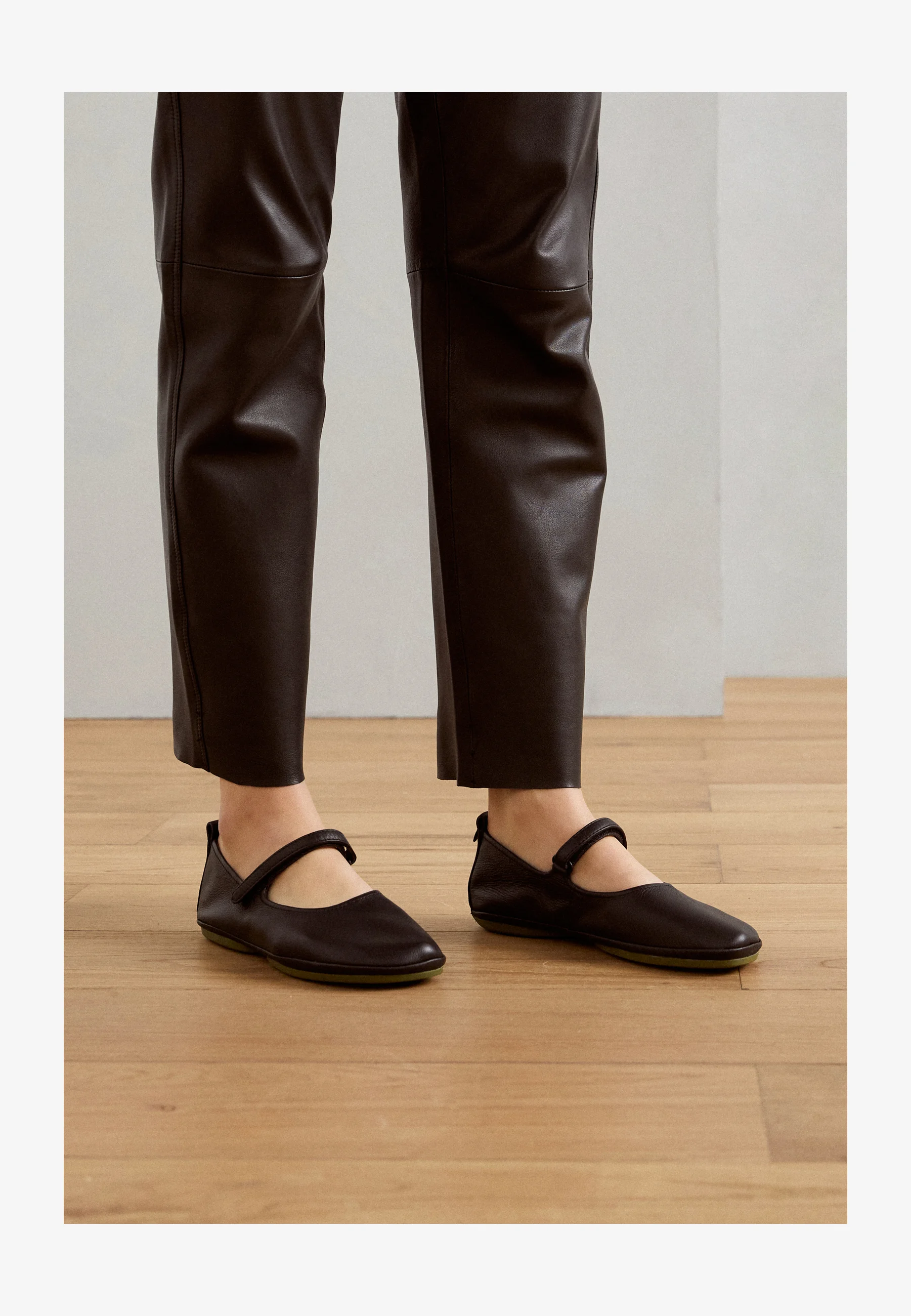 Camper RIGHT NINA - Ballerine con cinturino