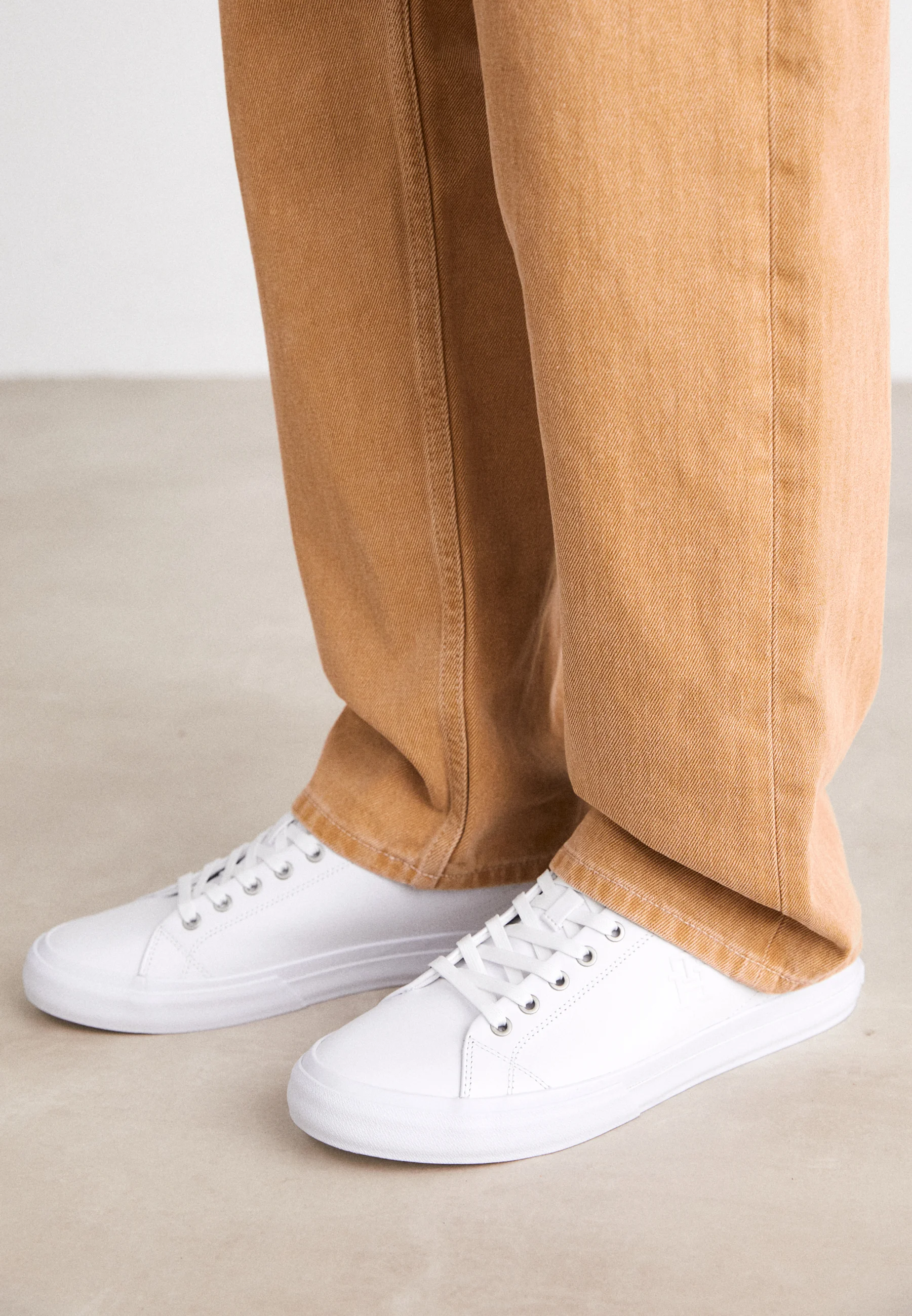 VULC STREET- Sneakers basse