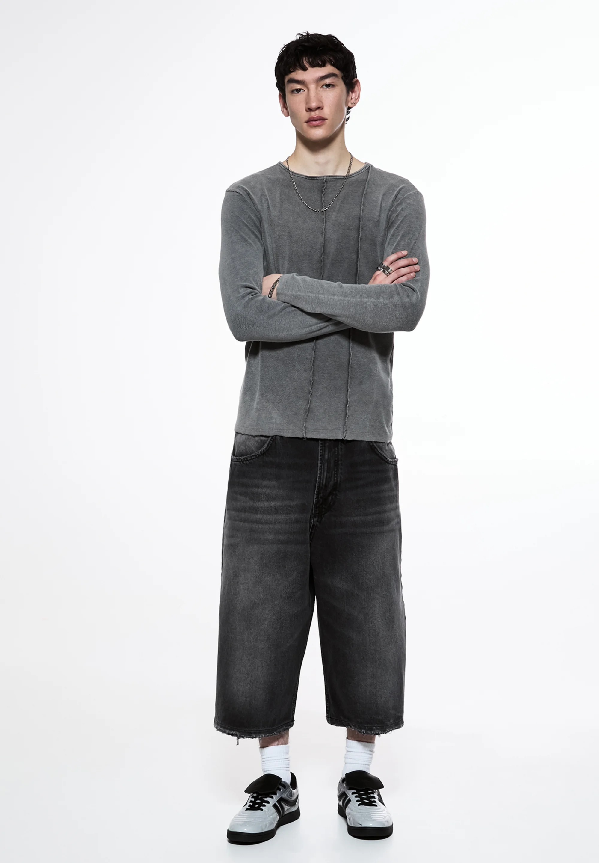 PULL&BEAR SUPER BAGGY WASHED-FINISH BERMUDA - Shorts di jeans
