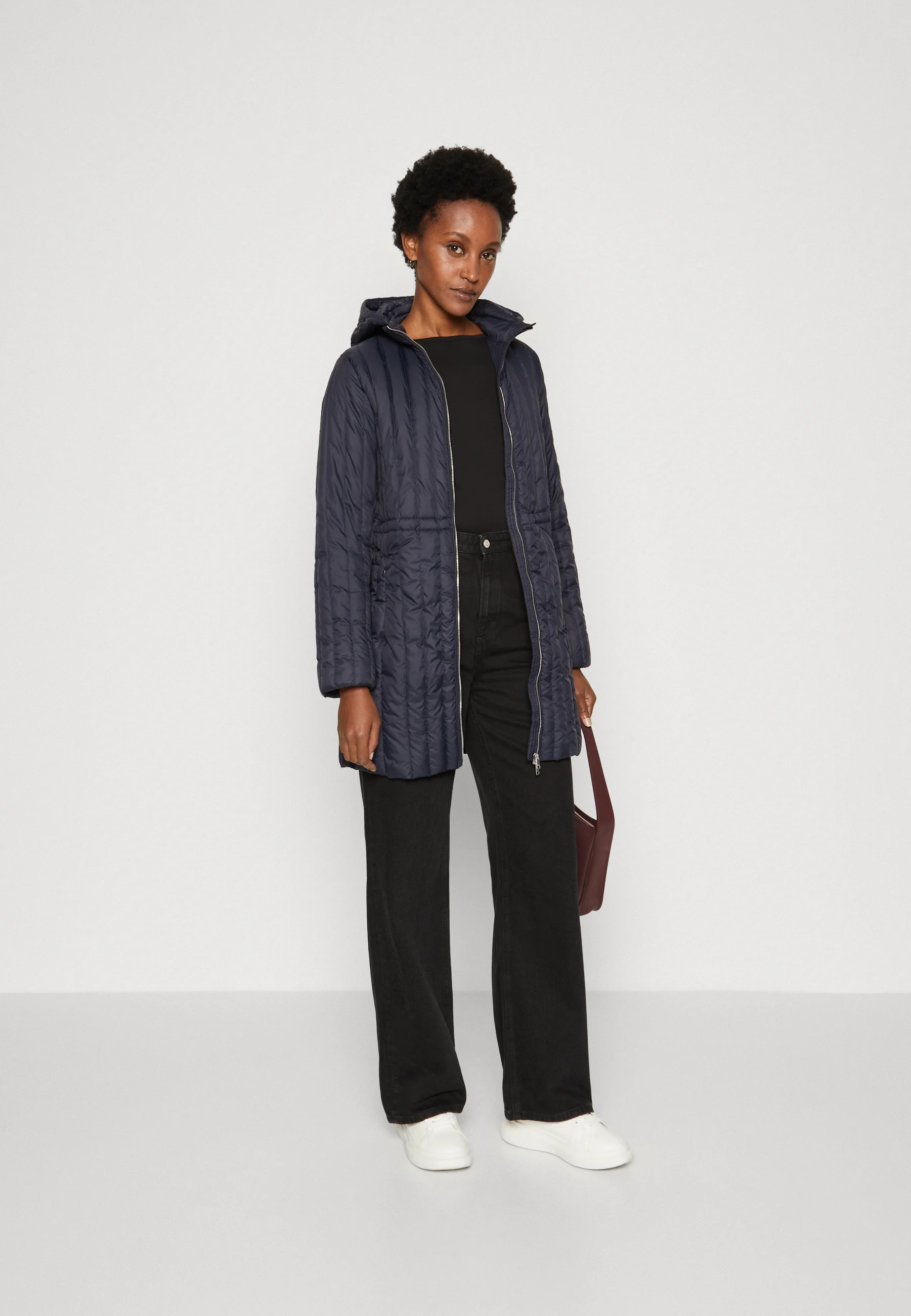 FEMININE COAT - Piumino