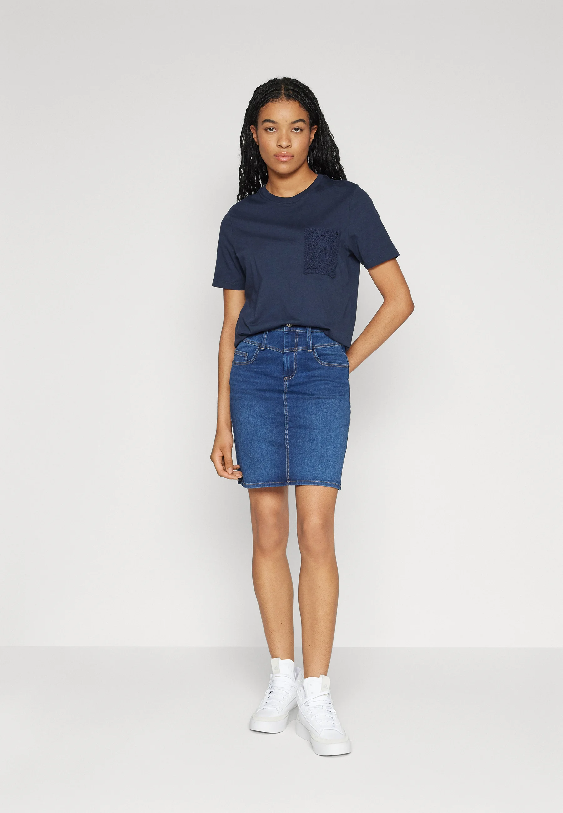VISYBIL CROCHET - T-shirt basic