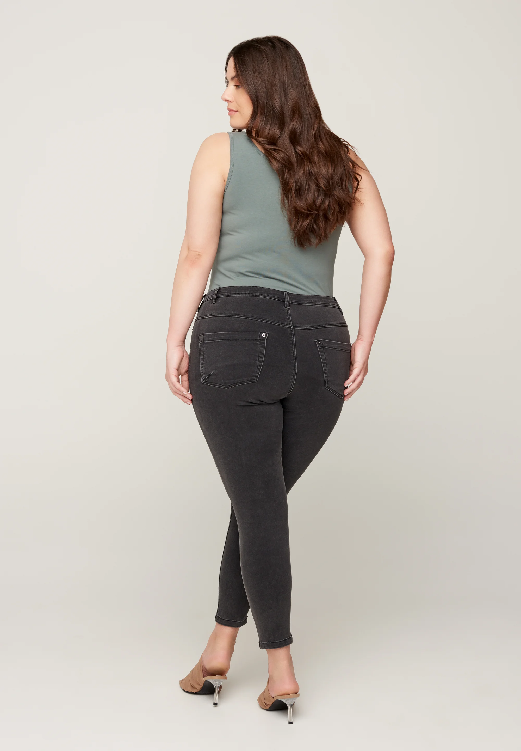 Zizzi CROPPED AMY JEANS MIT REIßVERSCHLUSS - Jeans slim fit