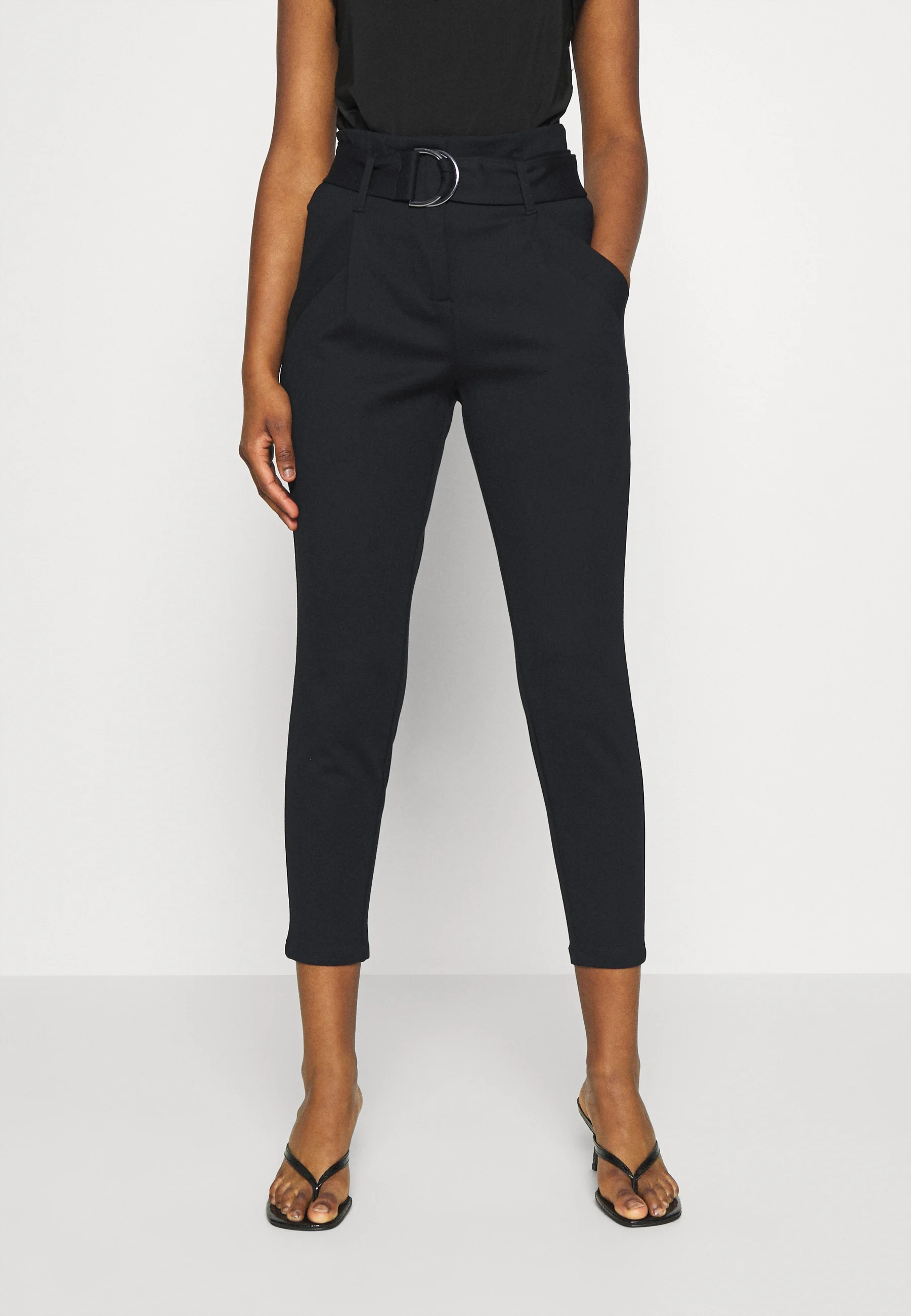 Vero Moda Petite VMBAILEY PAPERBAG BELT PANTS - Pantaloni