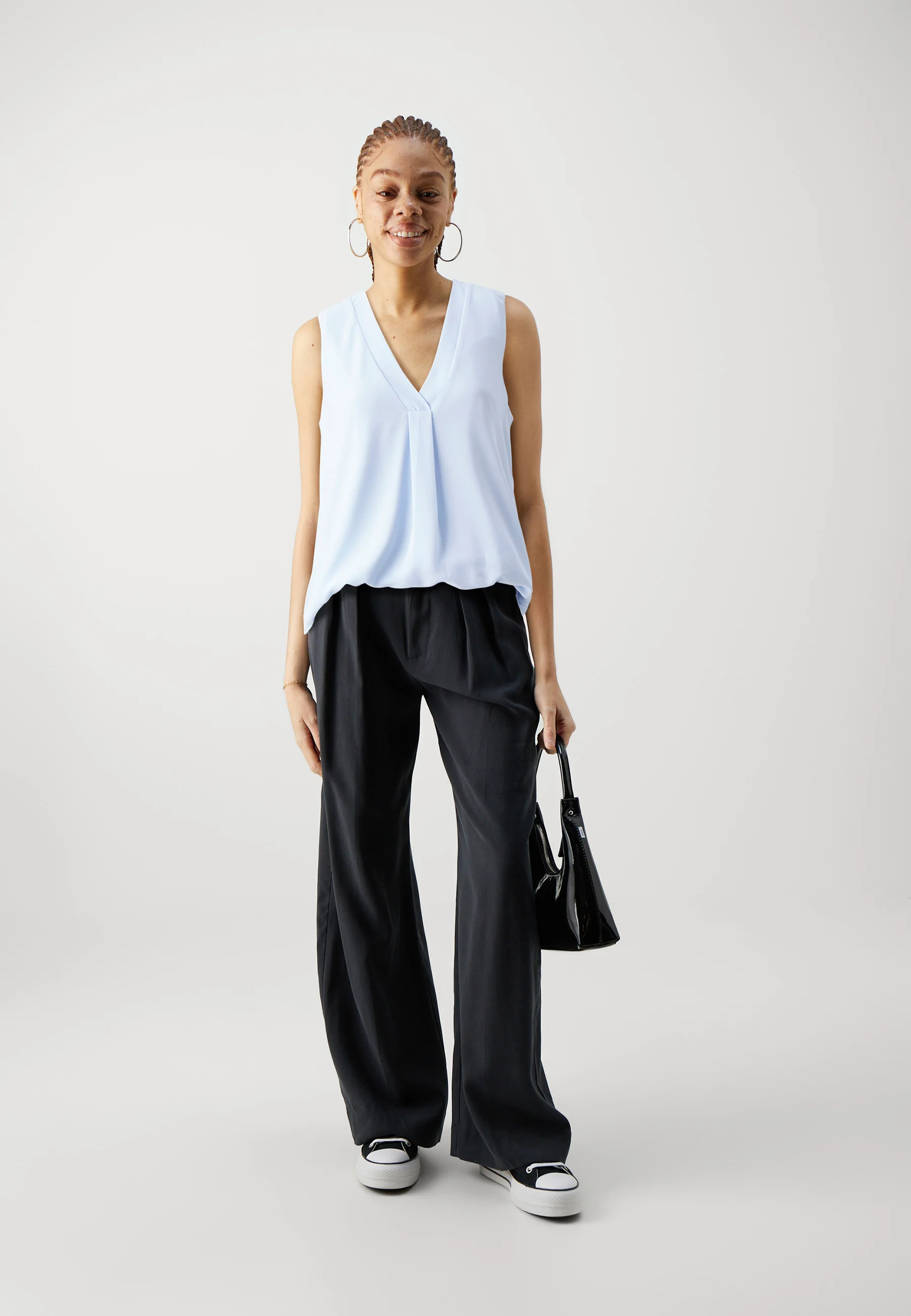 VIMARIA V NECK - Top