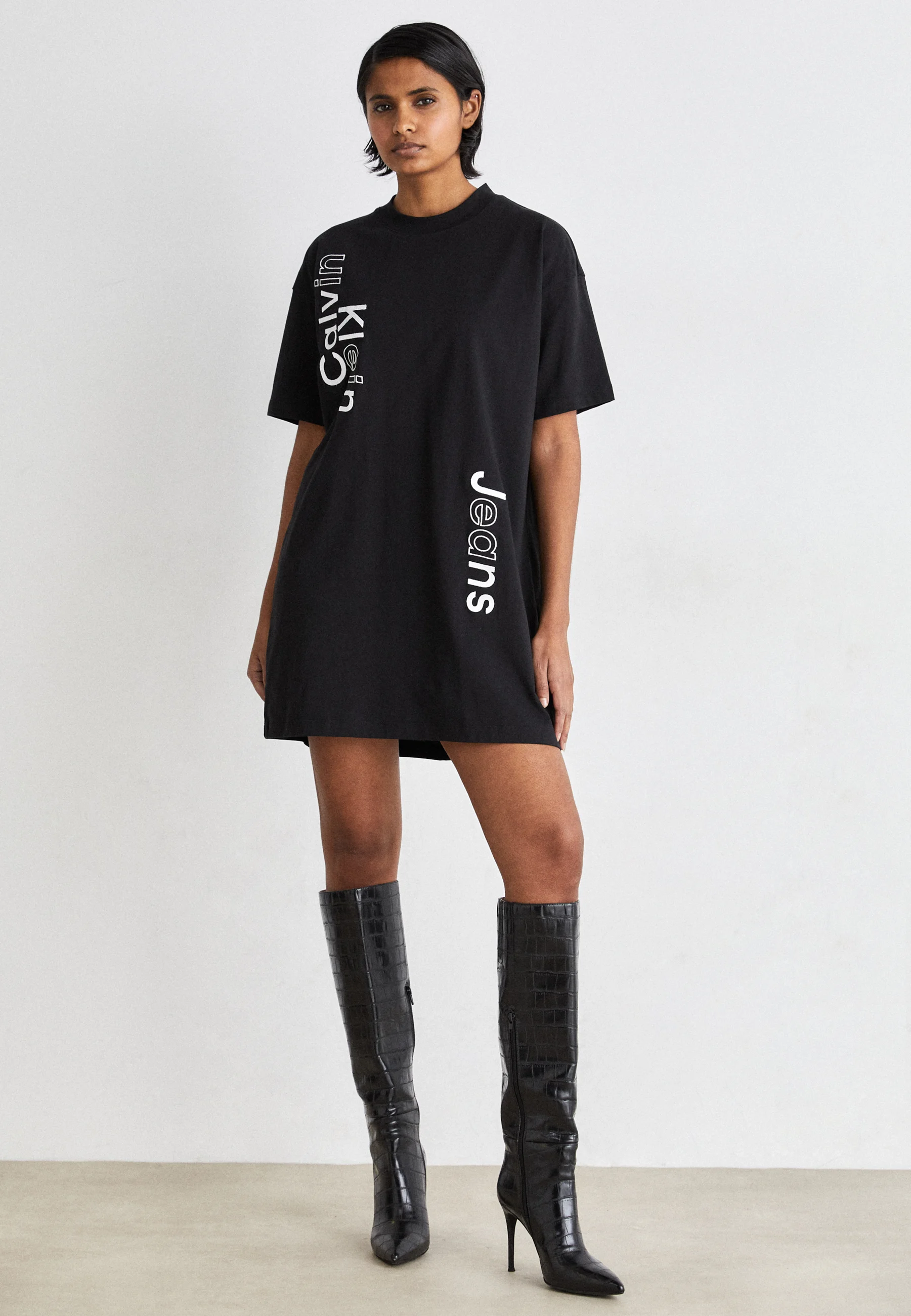Jeans MULTI PLACEMENT LOGO TEE DRESS - Vestito di maglina