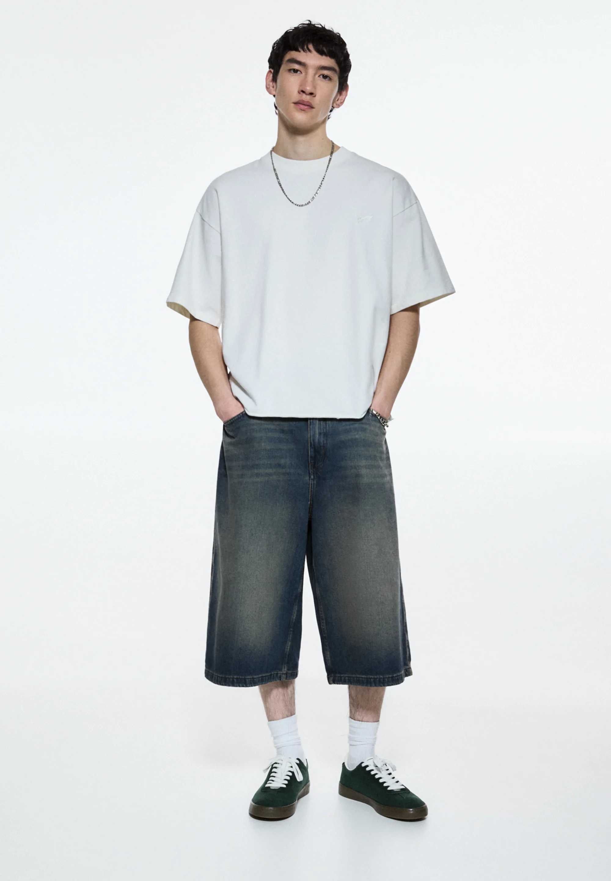 PULL&BEAR SUPER BAGGY- Shorts di jeans